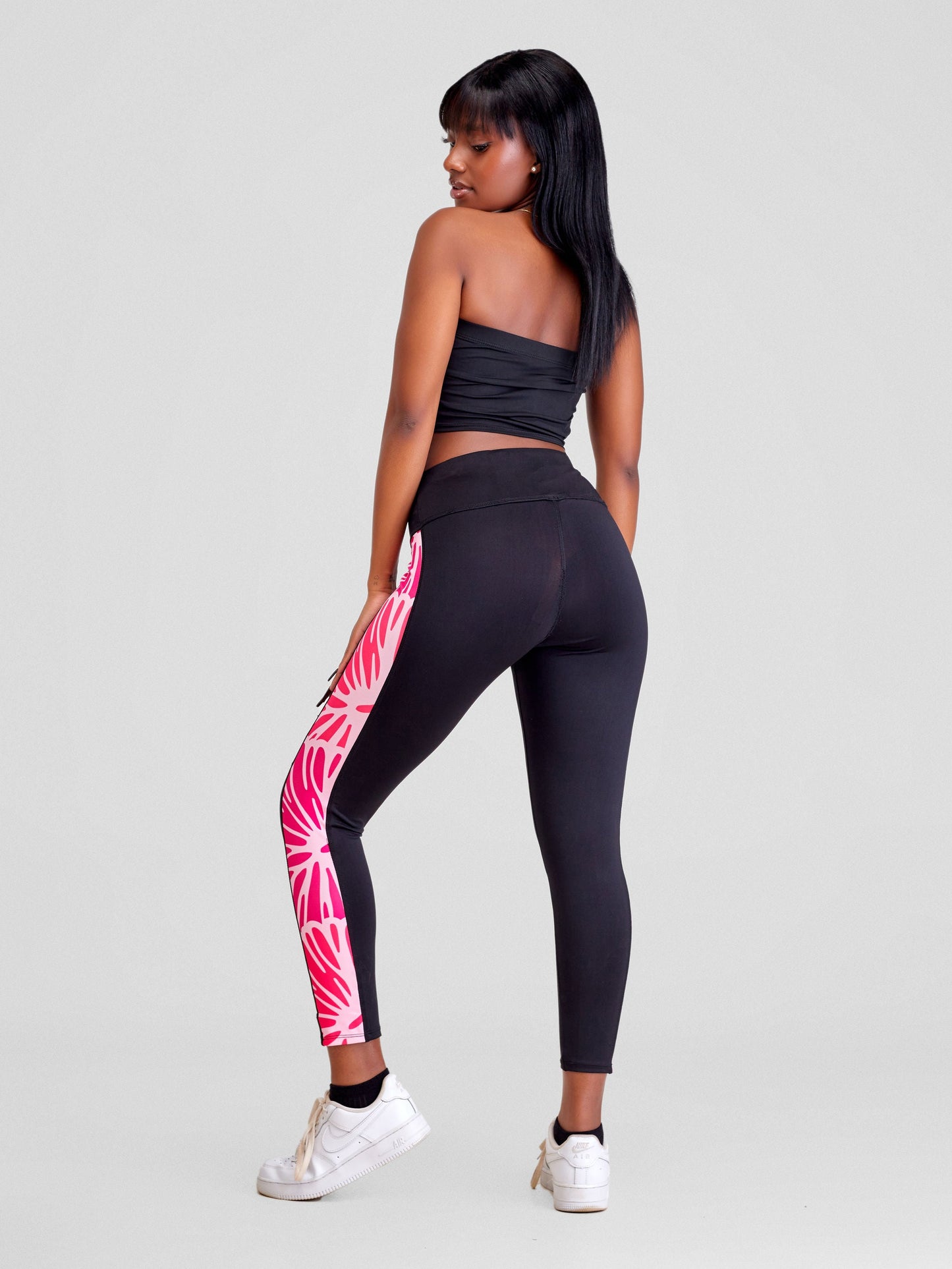 Vivo Lero Capri Leggings - Black + Pink Kiwi Print