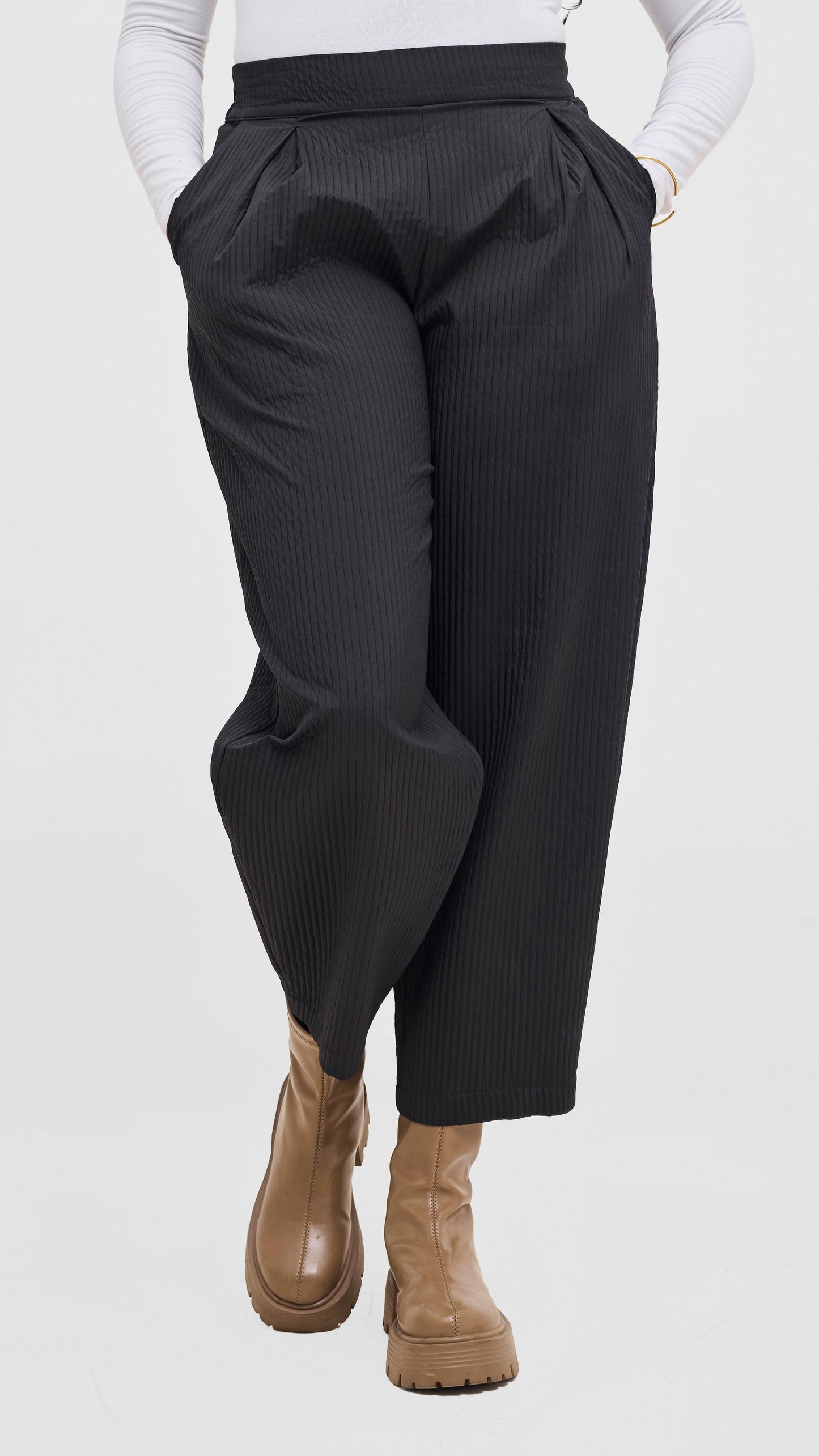 Shiv & Shikie X Safari Barrel Pants - Black