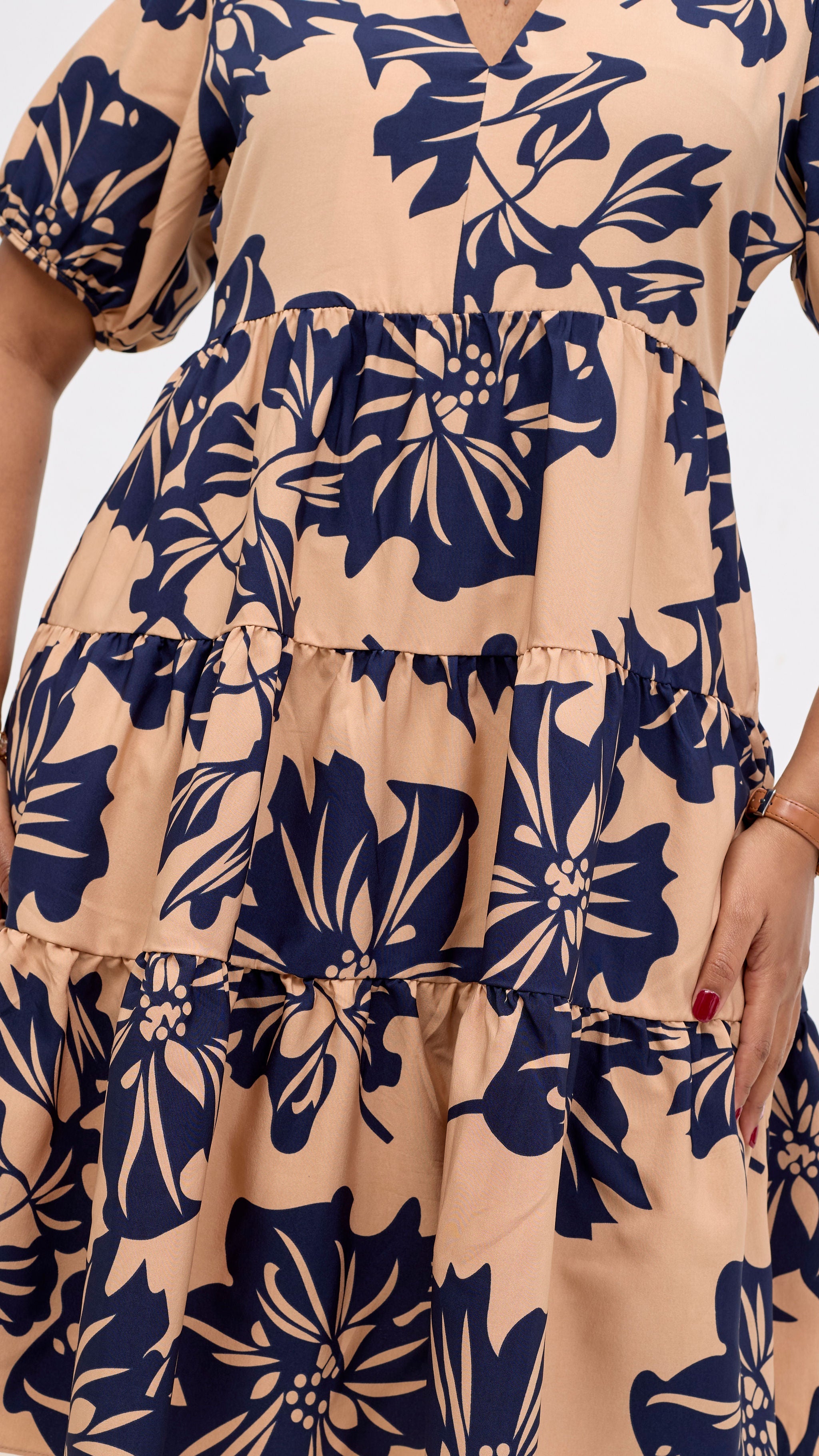 Vivo Wingu Three Tiered Knee Length Dress - Brown / Cream Print