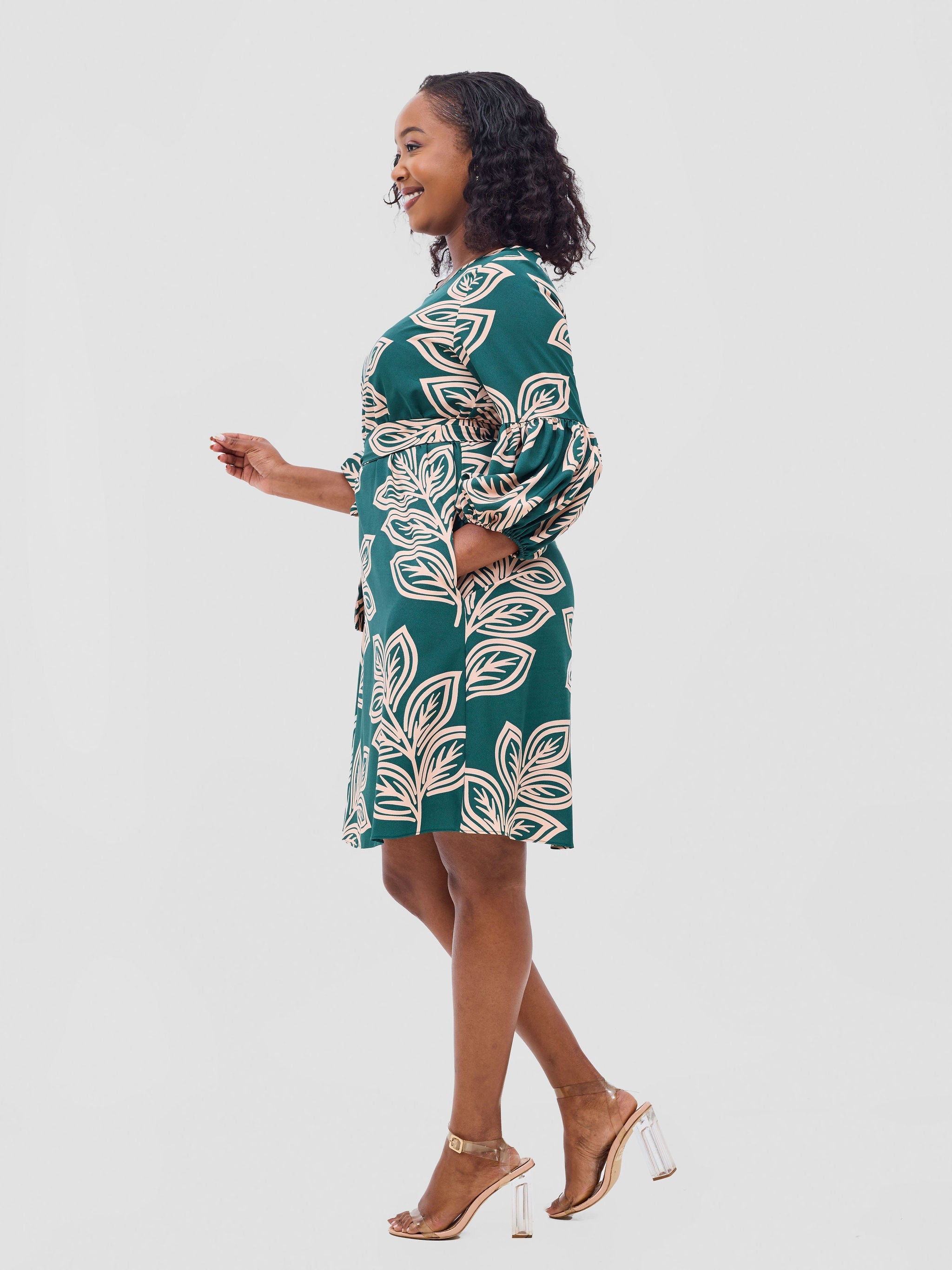 Vivo Zena Bishop Panel Long Sleeve Round Neck Dress - Green / Peach Print