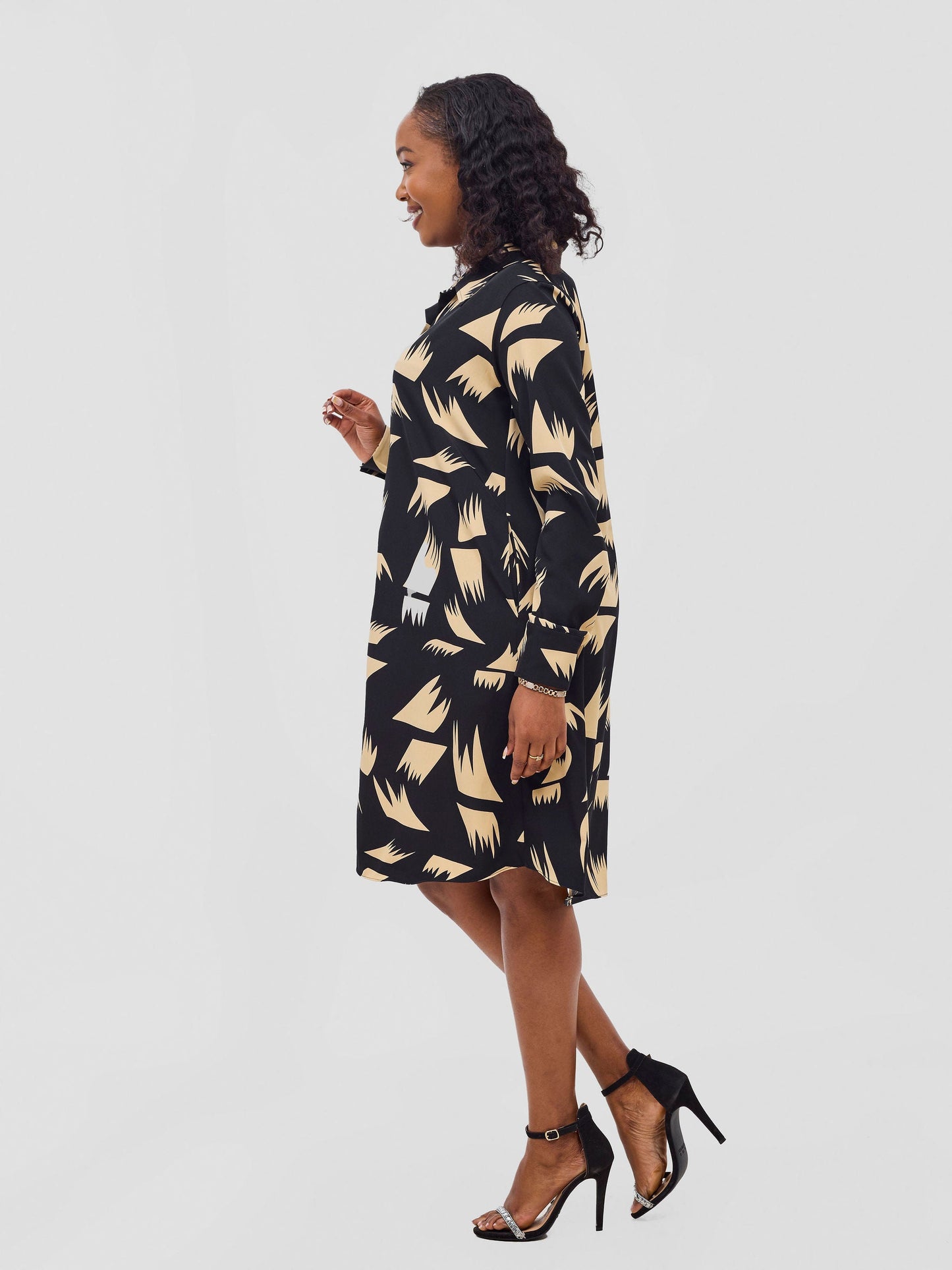 Vivo Basic Long Sleeve Tent Shirt Dress - Beige / Black Print