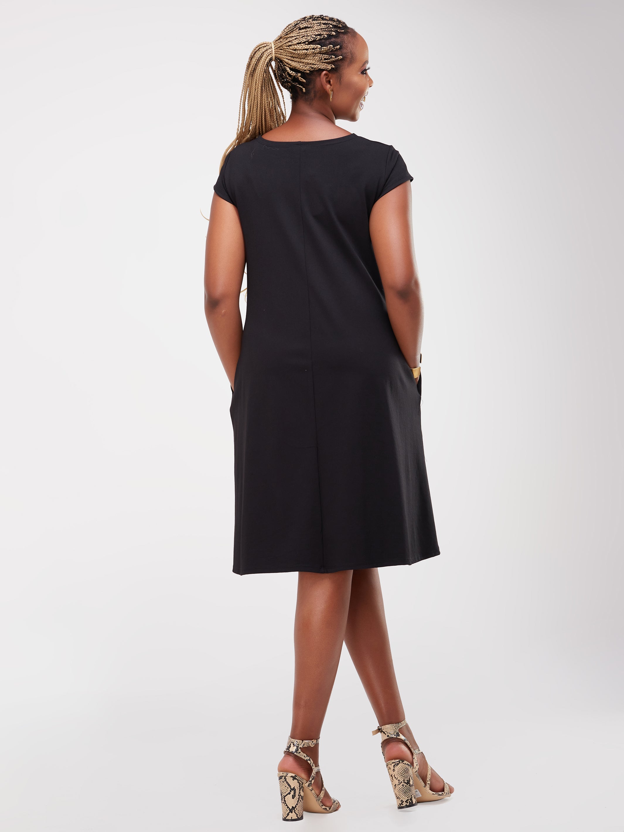 Vivo Basic Kena Tent Knee Length Dress - Black