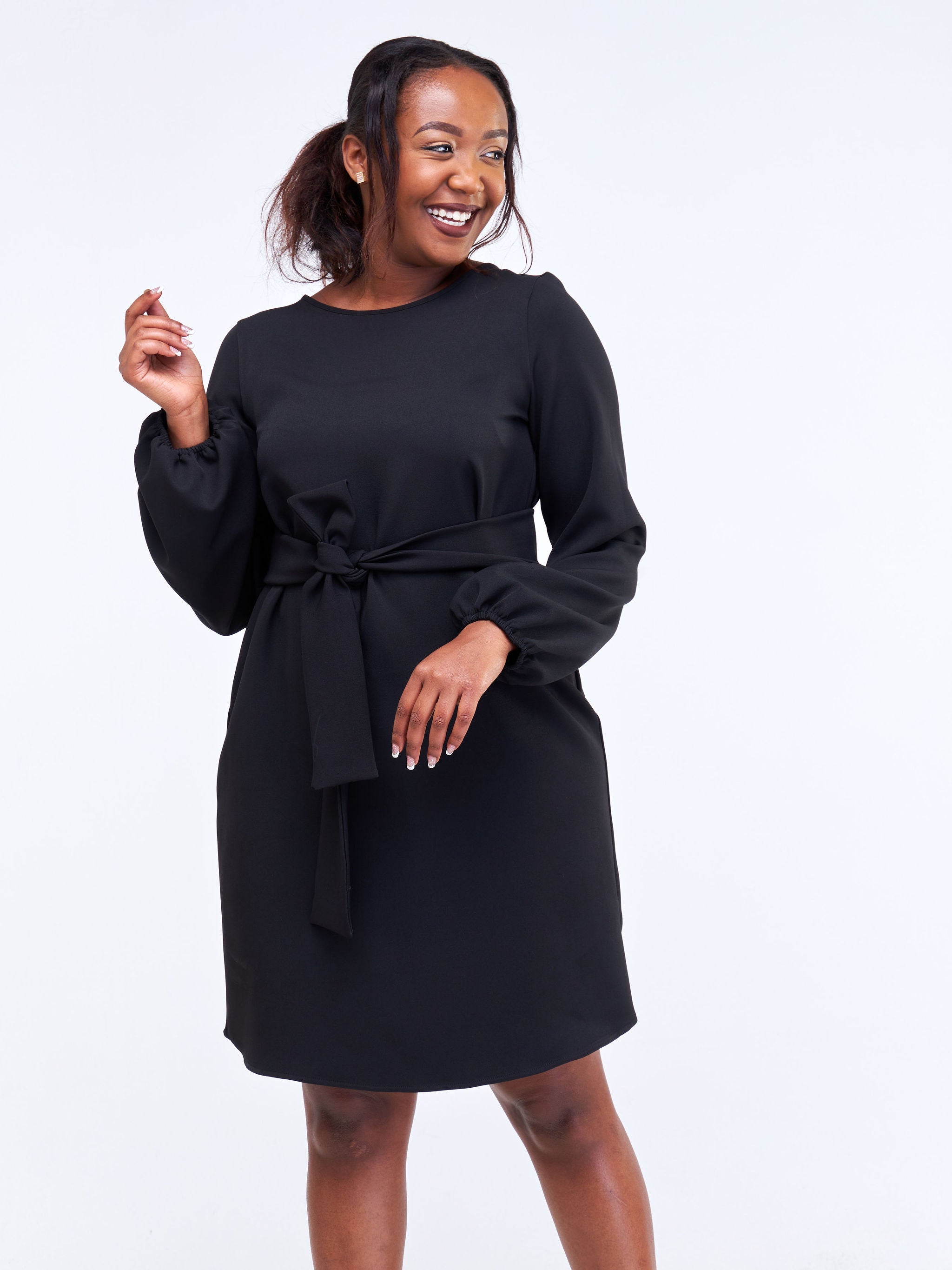 Vivo Laika Bishop Sleeve Shift Dress - Black