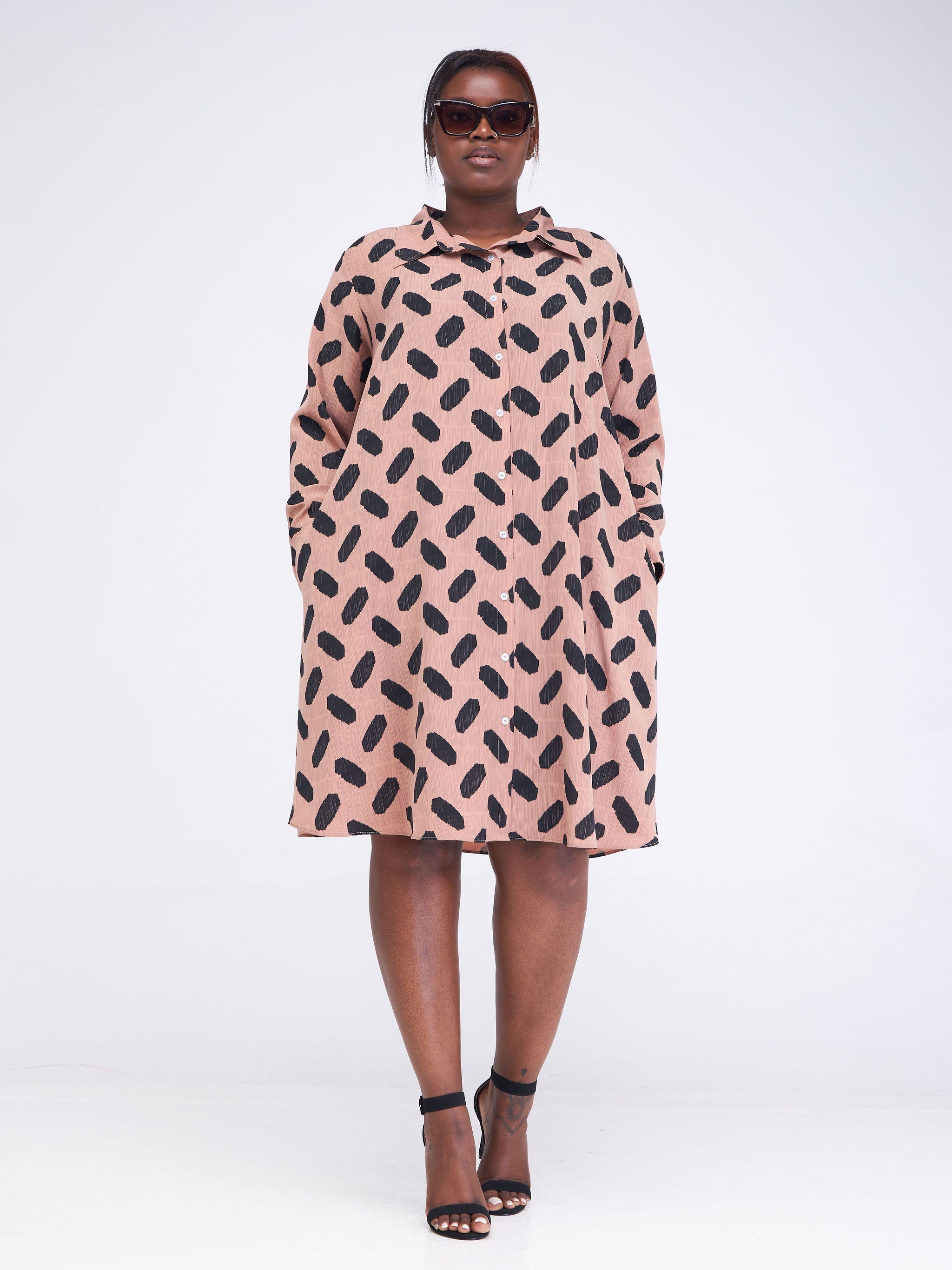 Vivo Basic Long Sleeve Tent Shirt Dress - Taupe / Black Abstract Print