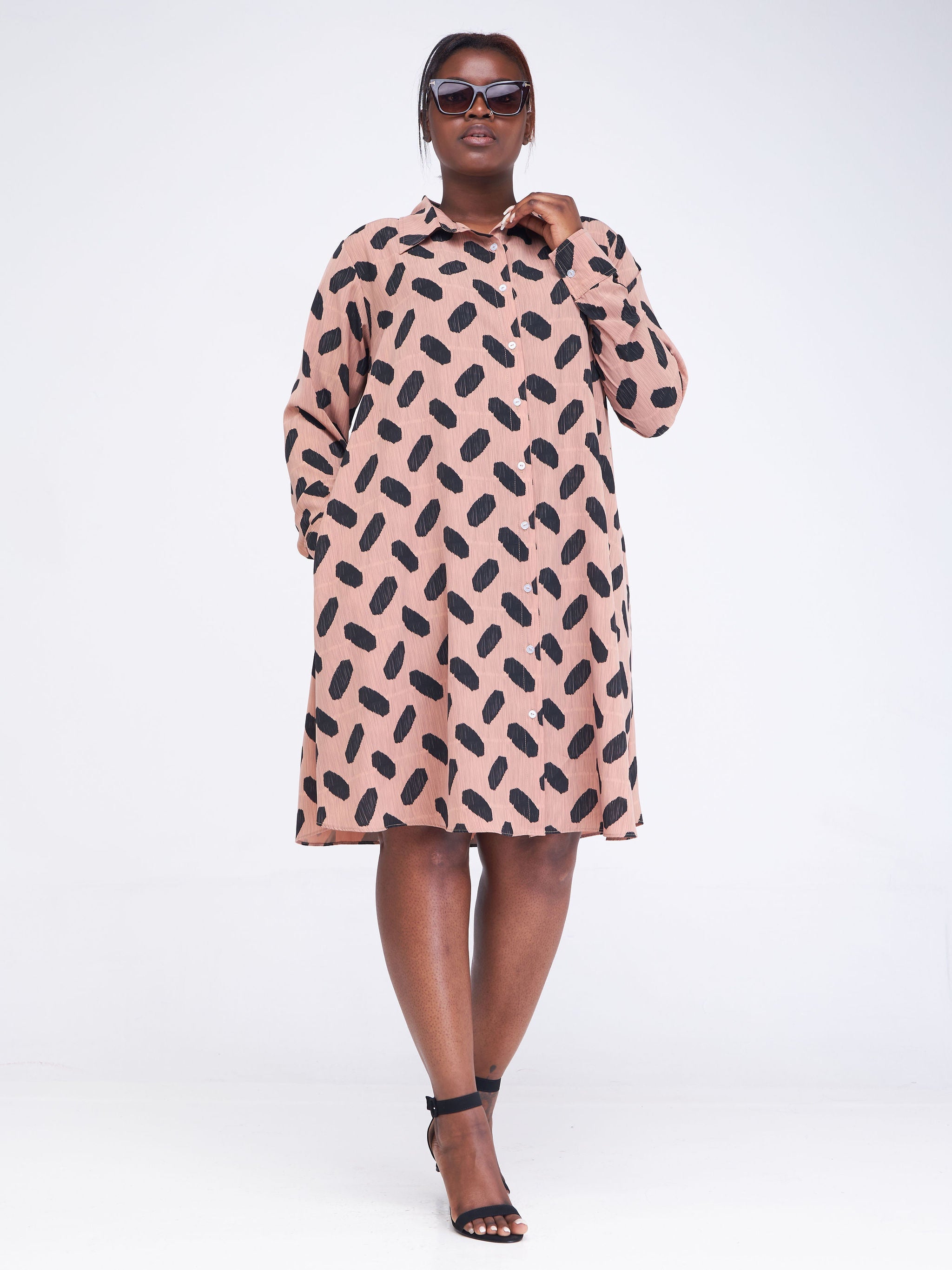 Vivo Basic Long Sleeve Tent Shirt Dress - Taupe / Black Abstract Print