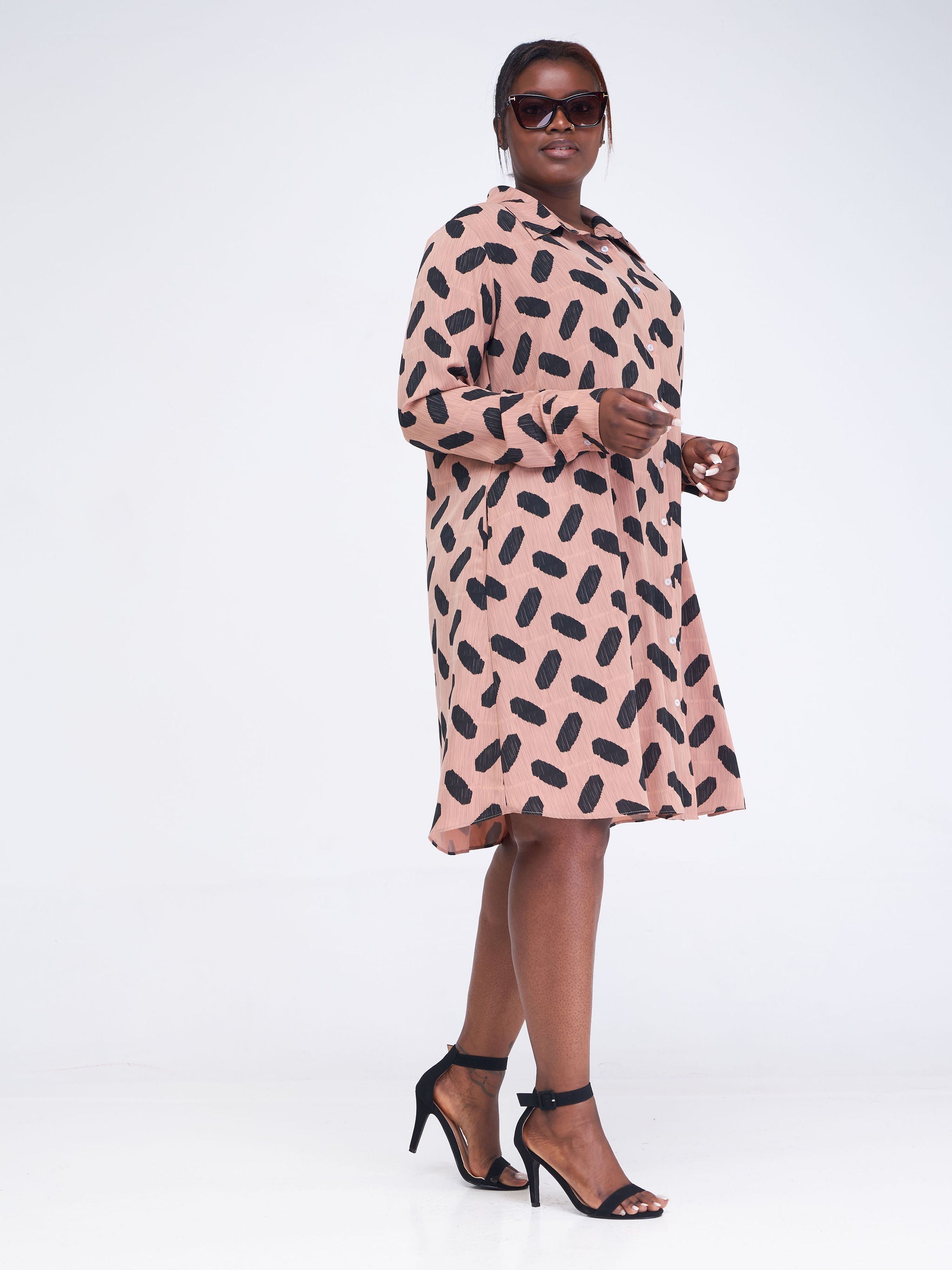 Vivo Basic Long Sleeve Tent Shirt Dress - Taupe / Black Abstract Print