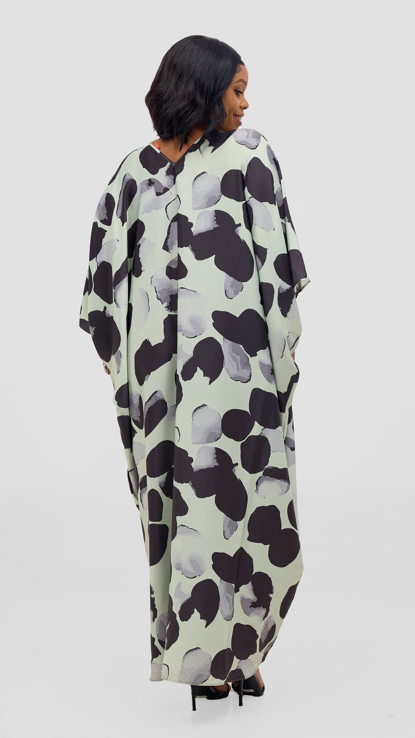 Vivo Keza V-Neck Maxi Kaftan - Olive / Black Arisi Print