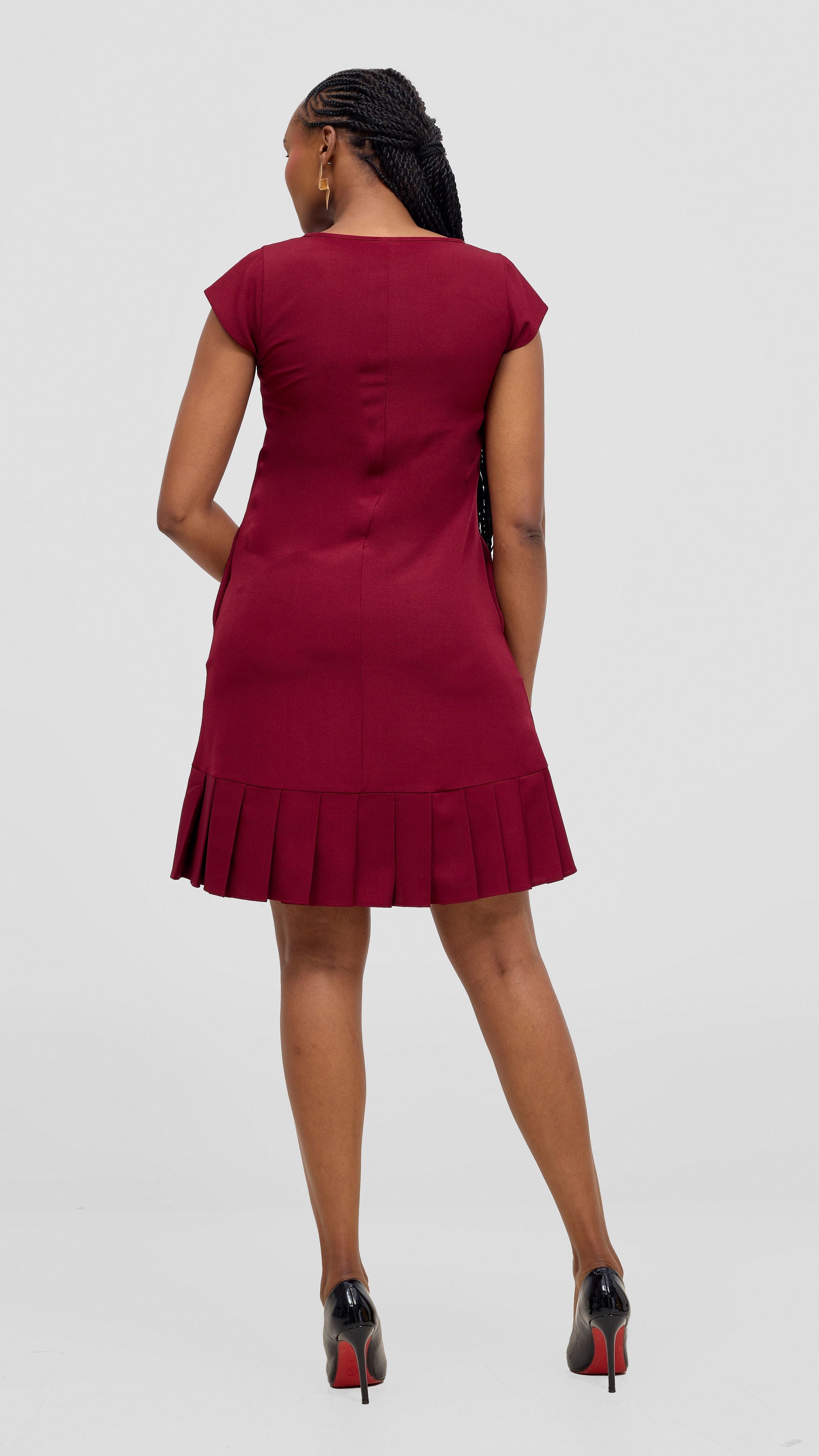 Vivo Diella Pleated Dress - Maroon