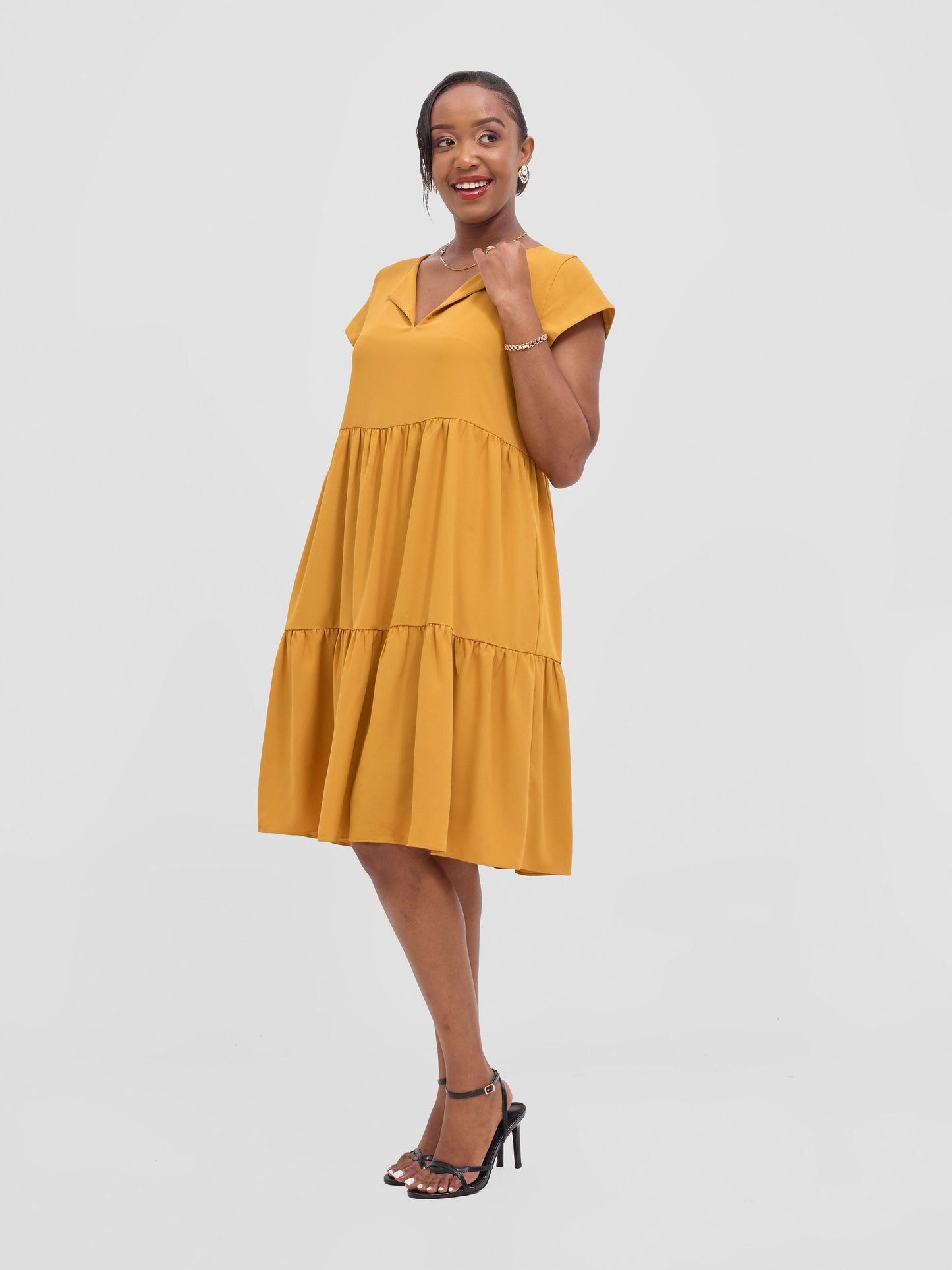 Vivo Pelia Round Neck Dress - Mustard