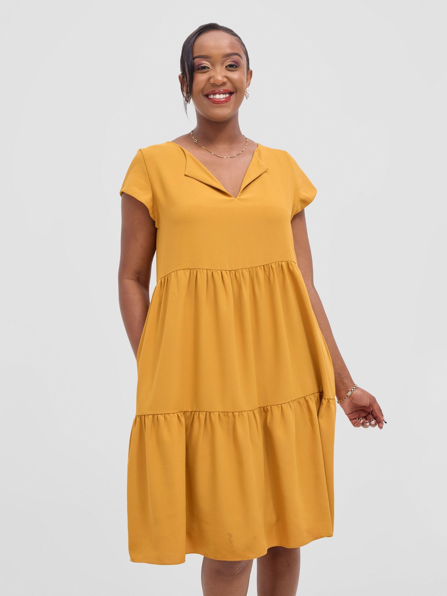 Vivo Pelia Round Neck Dress - Mustard