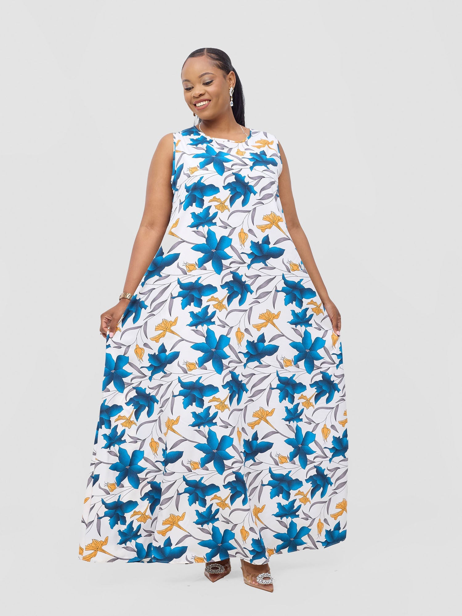 Vivo Basic Sleeveless Tent Maxi Dress - White / Blue Doret Print