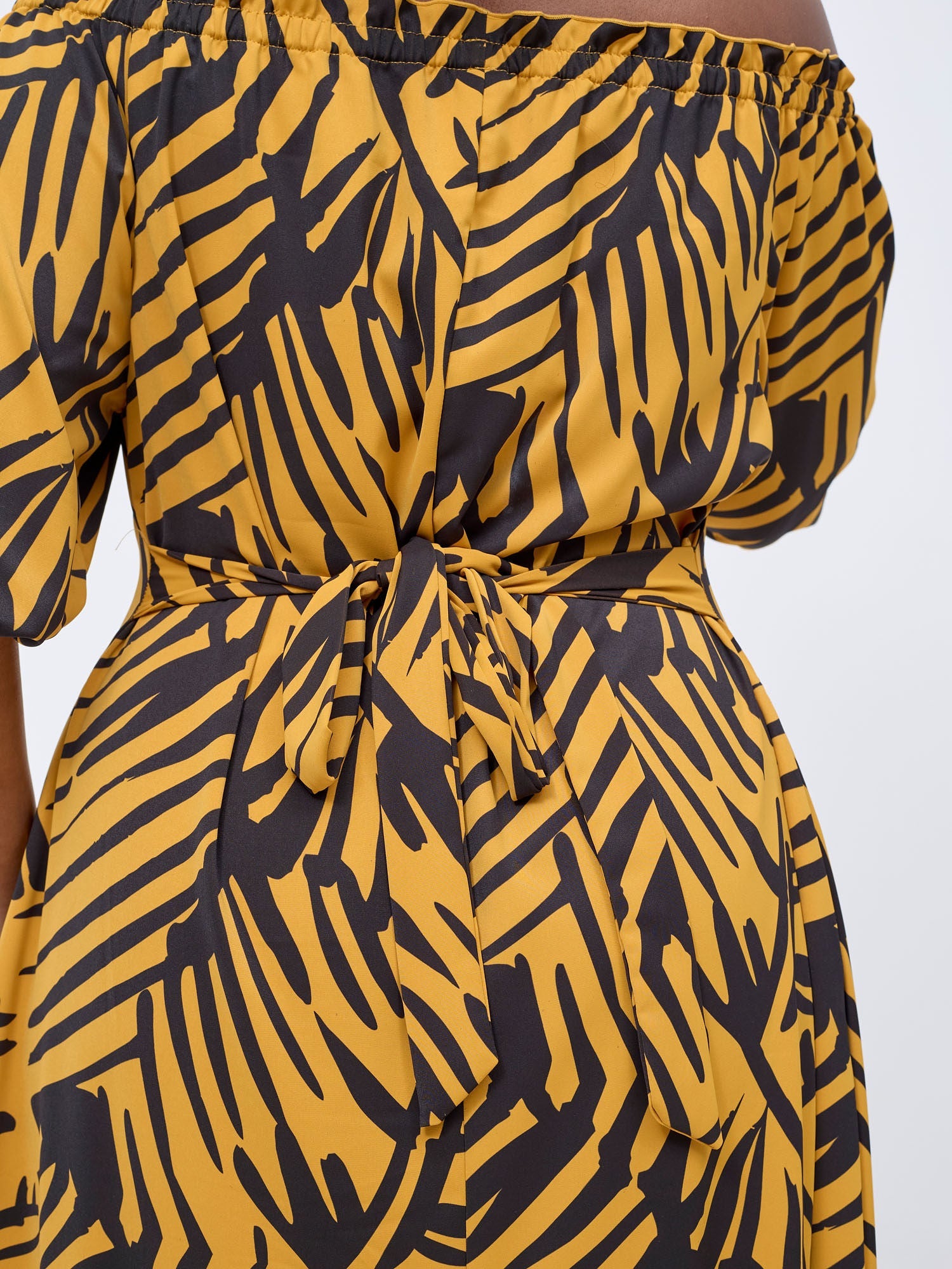 Vivo Ayla Bubble Sleeve Maxi Dress - Mustard / Black Lala Print