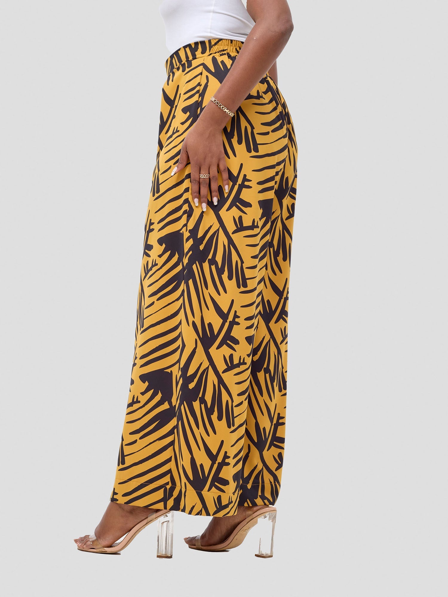 Vivo Ayla Crepe Pants - Mustard / Black Lala Print