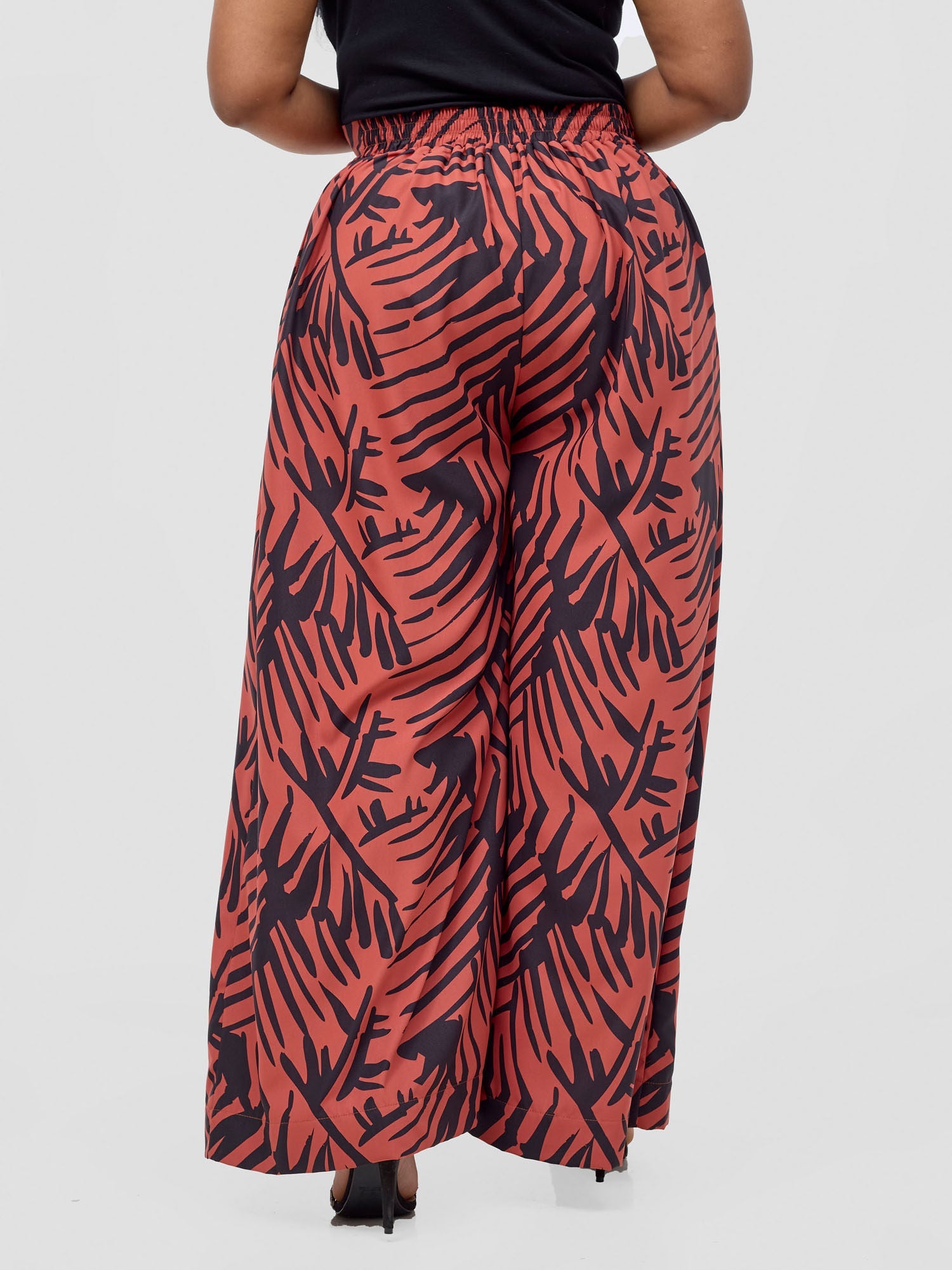 Vivo Ayla Crepe Pants - Rust / Black Lala Print