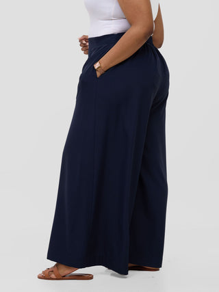 Vivo Serwa Crepe Pants - Dark Navy