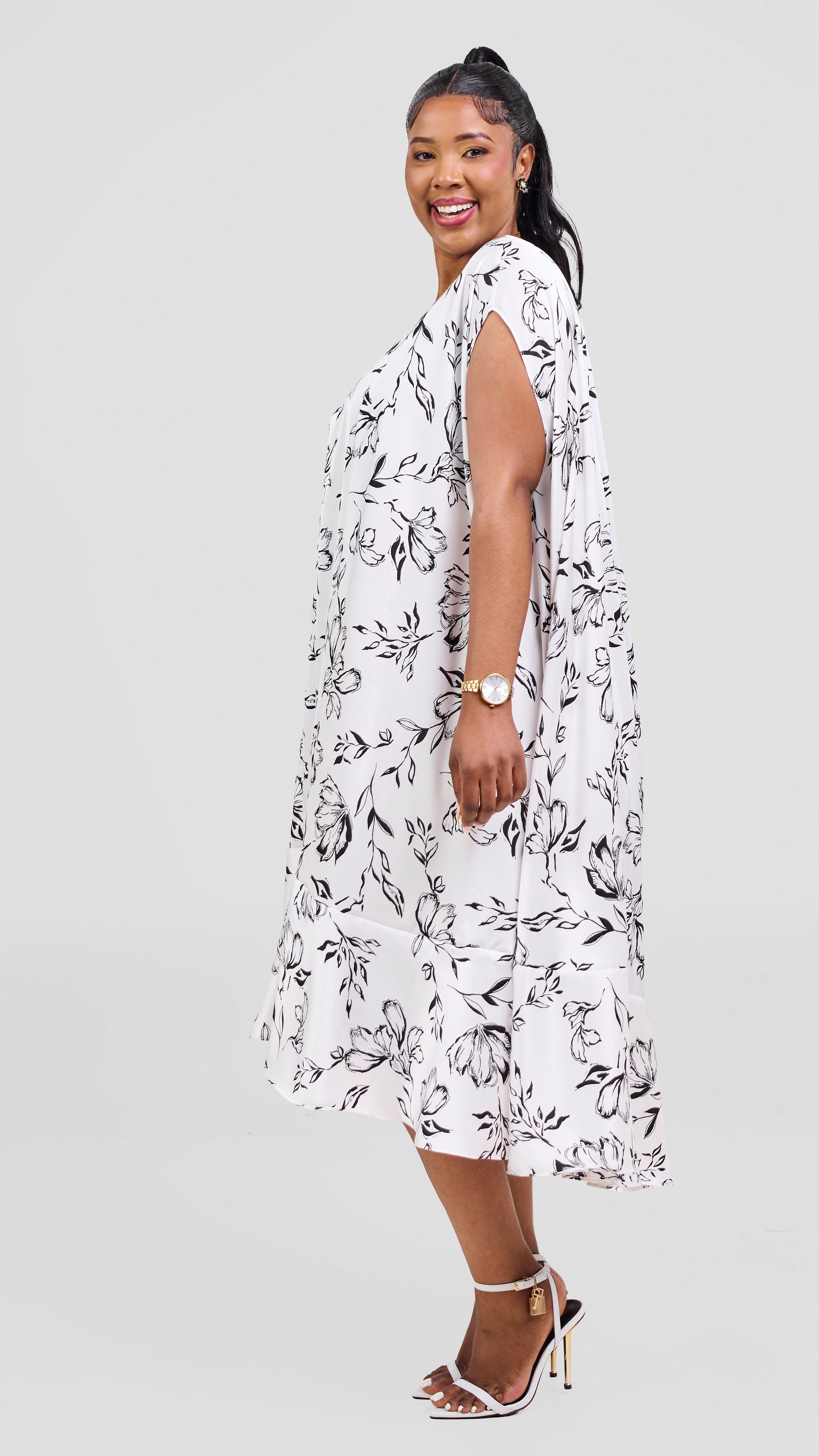 Vivo Samira Cape Dress - White / Black Print