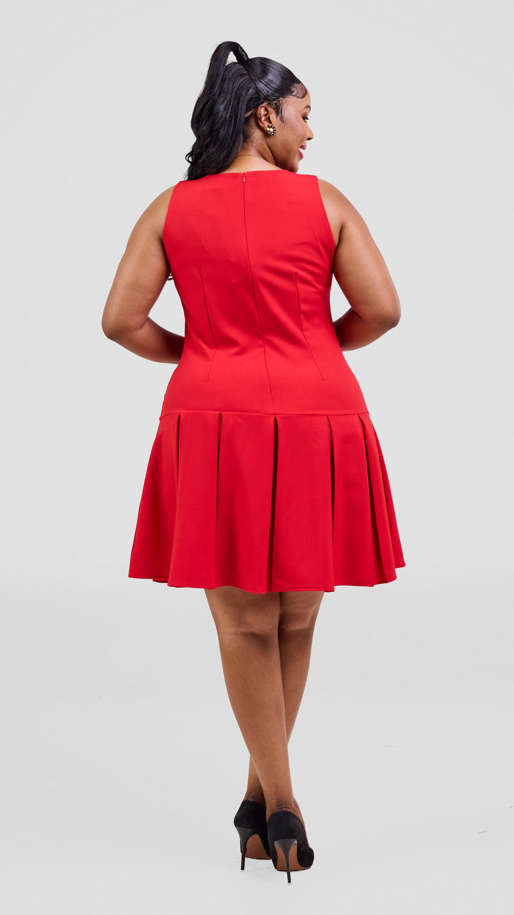 Vivo Niari Pleated Dress - Red