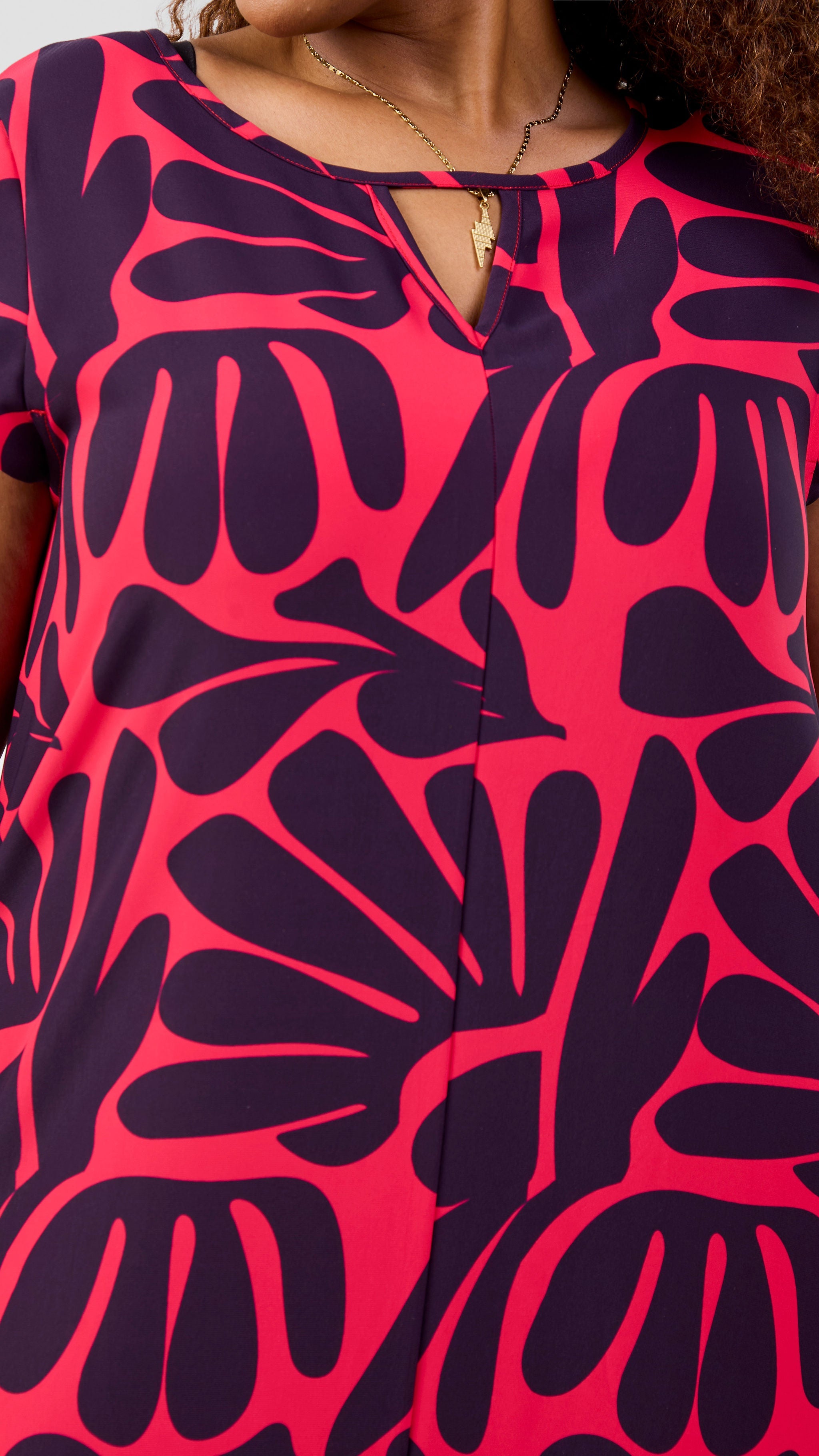 Vivo Sakari Cap Sleeve Maxi Dress - Pink / Navy Amari Print