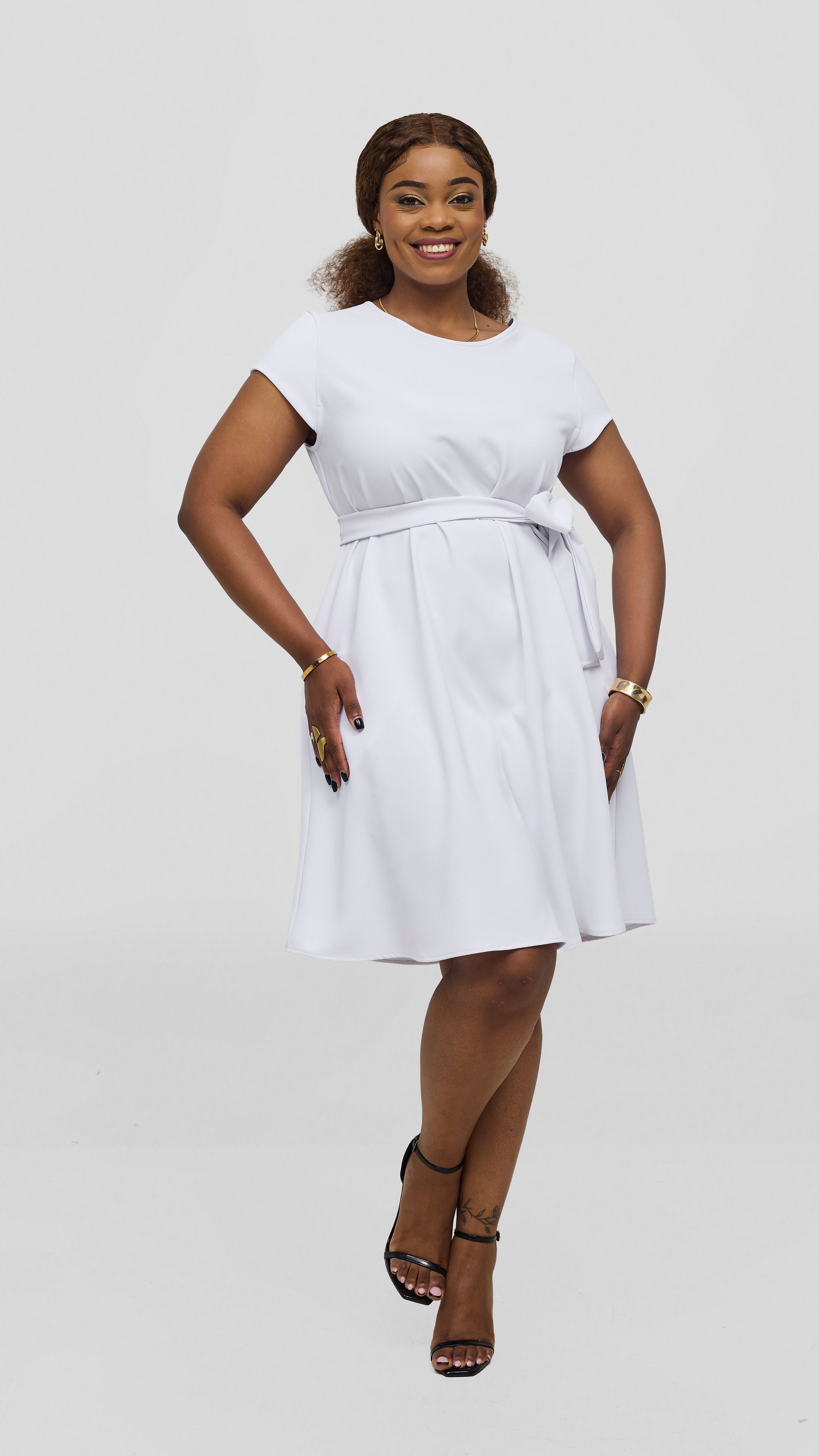 Vivo Pendo Cap Sleeve Tent Knee Length Dress - White