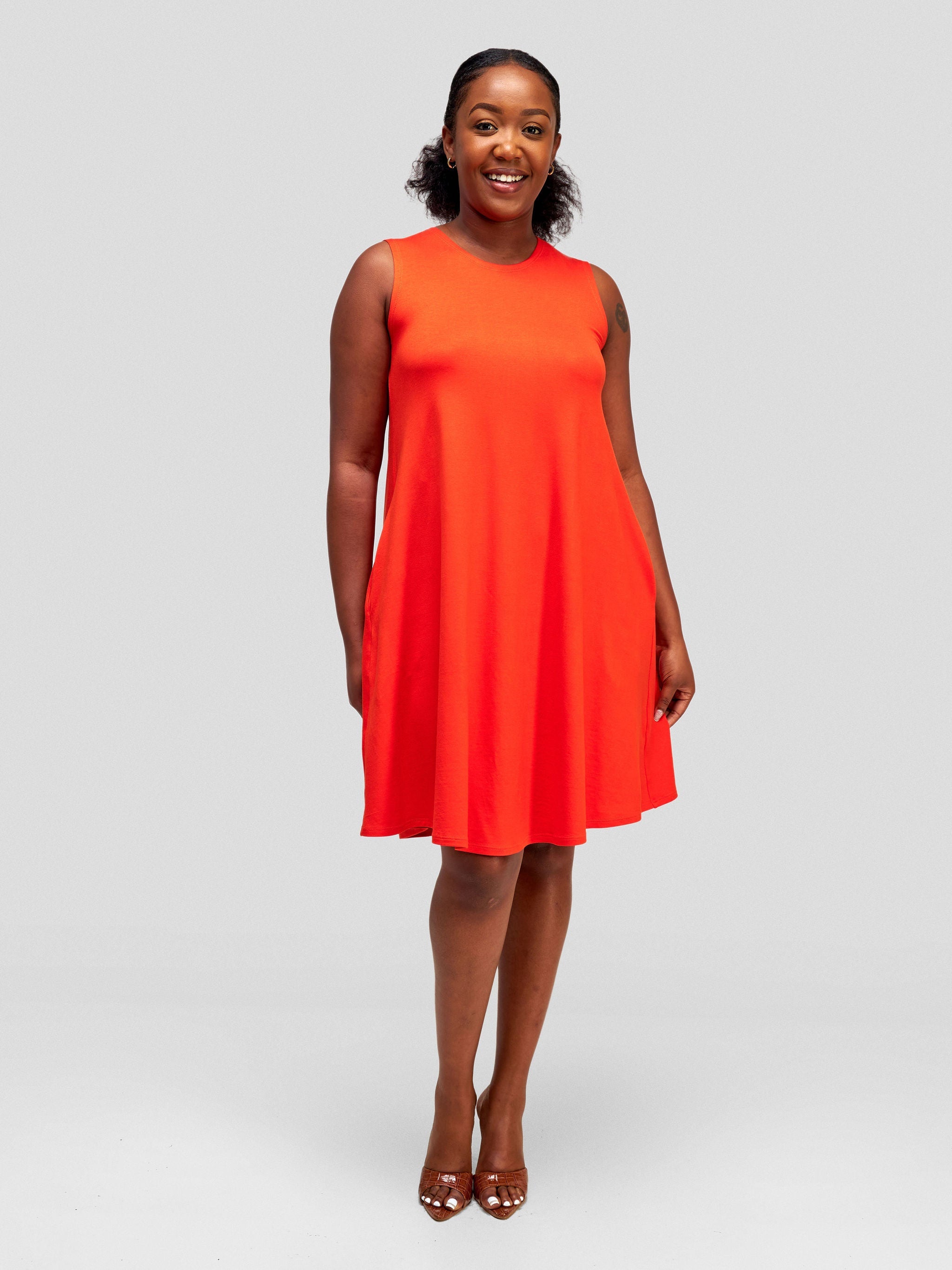 Vivo Basic Julia Back Pleat Knee Length Dress - Orange