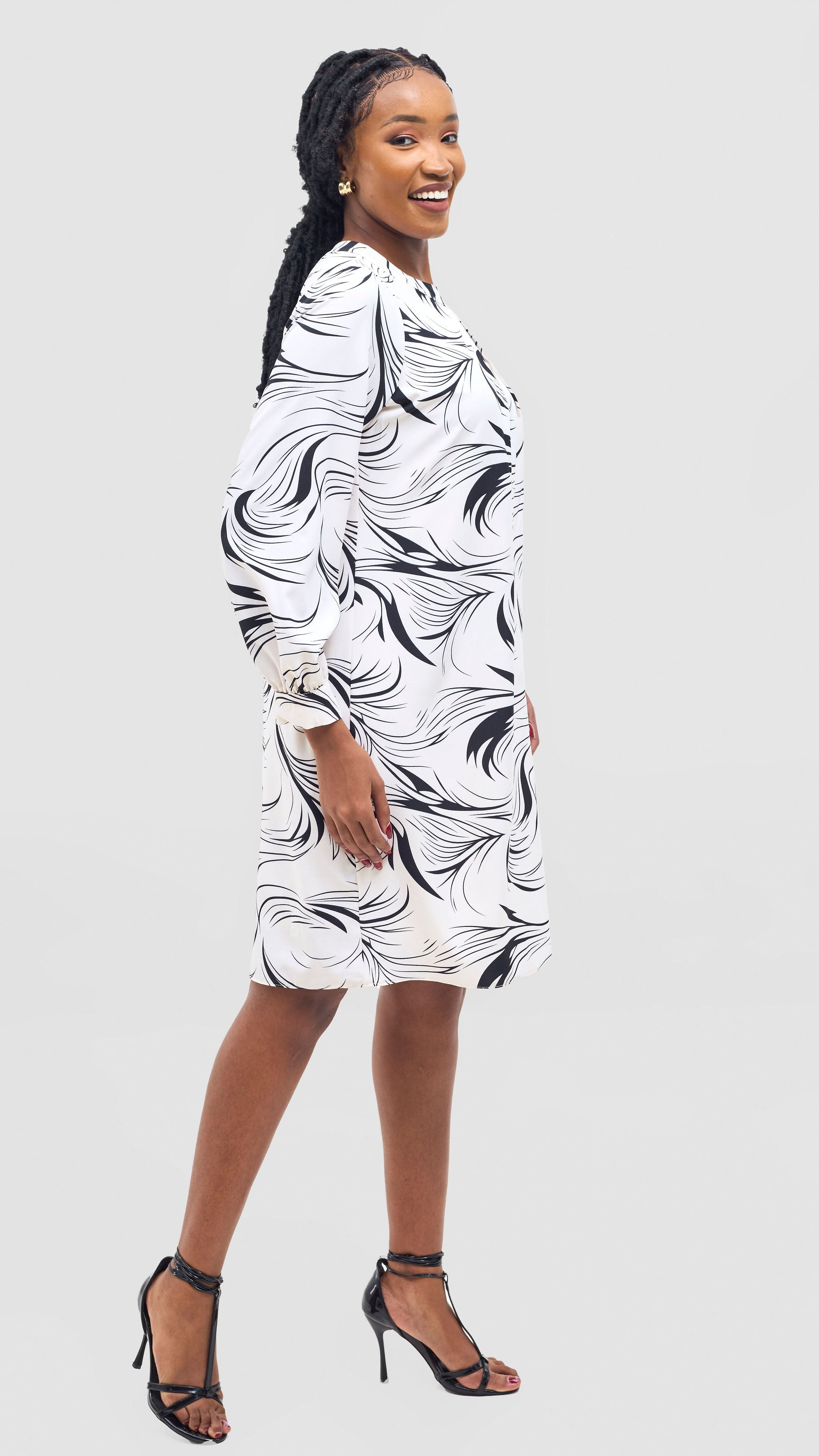 Vivo Chari Shift Dress - White / Black Riah Print