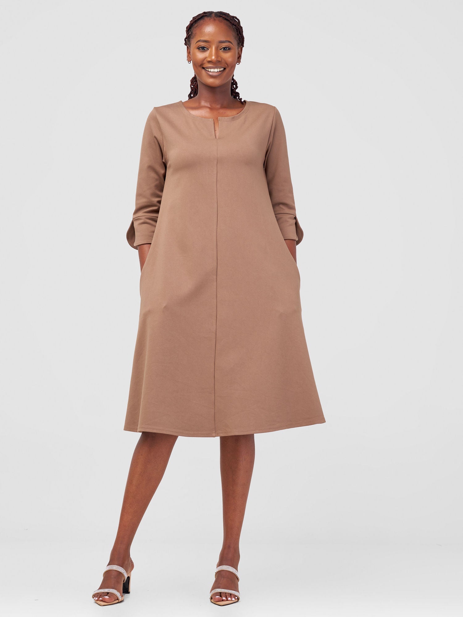 Vivo Zawadi Keyhole Dress - Taupe