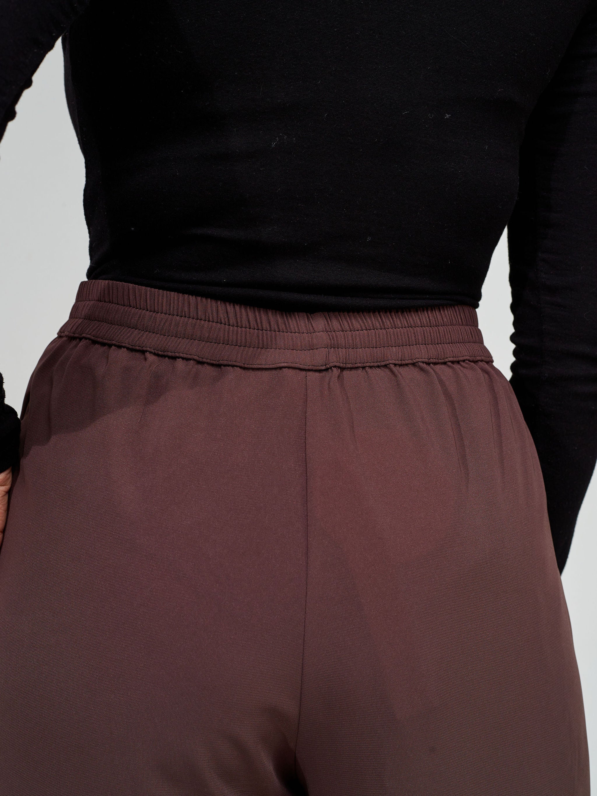 Vivo Wastani  Drawstring Pants - Chocolate