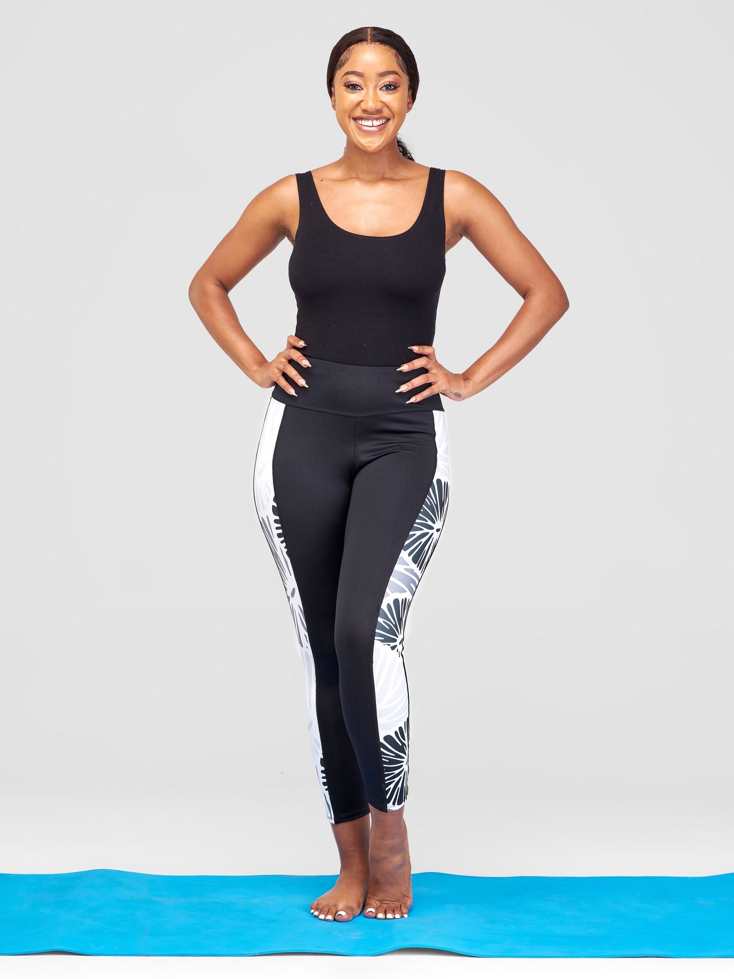 Vivo Lero Capri Leggings - Black + Grey Kiwi Print