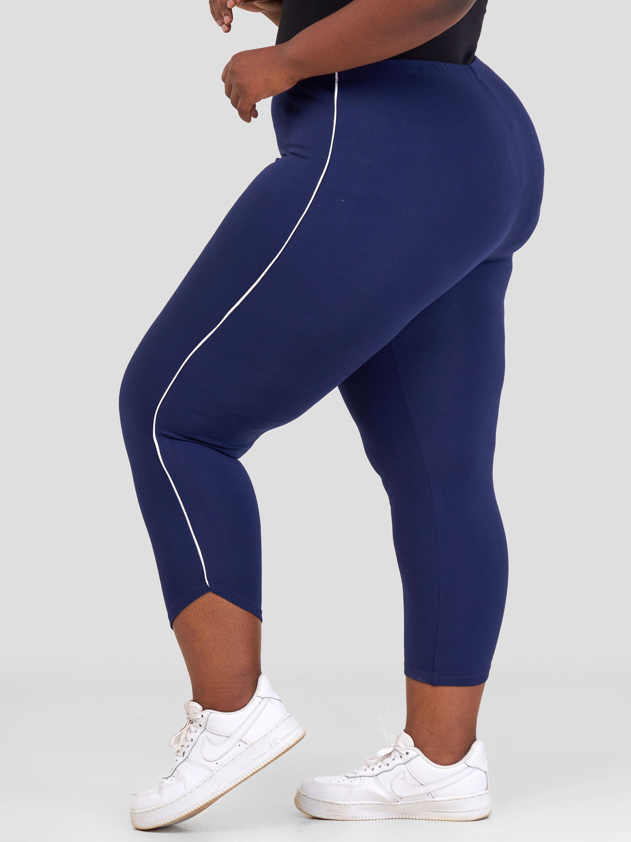 Vivo Jira Capri Leggings - Navy Blue