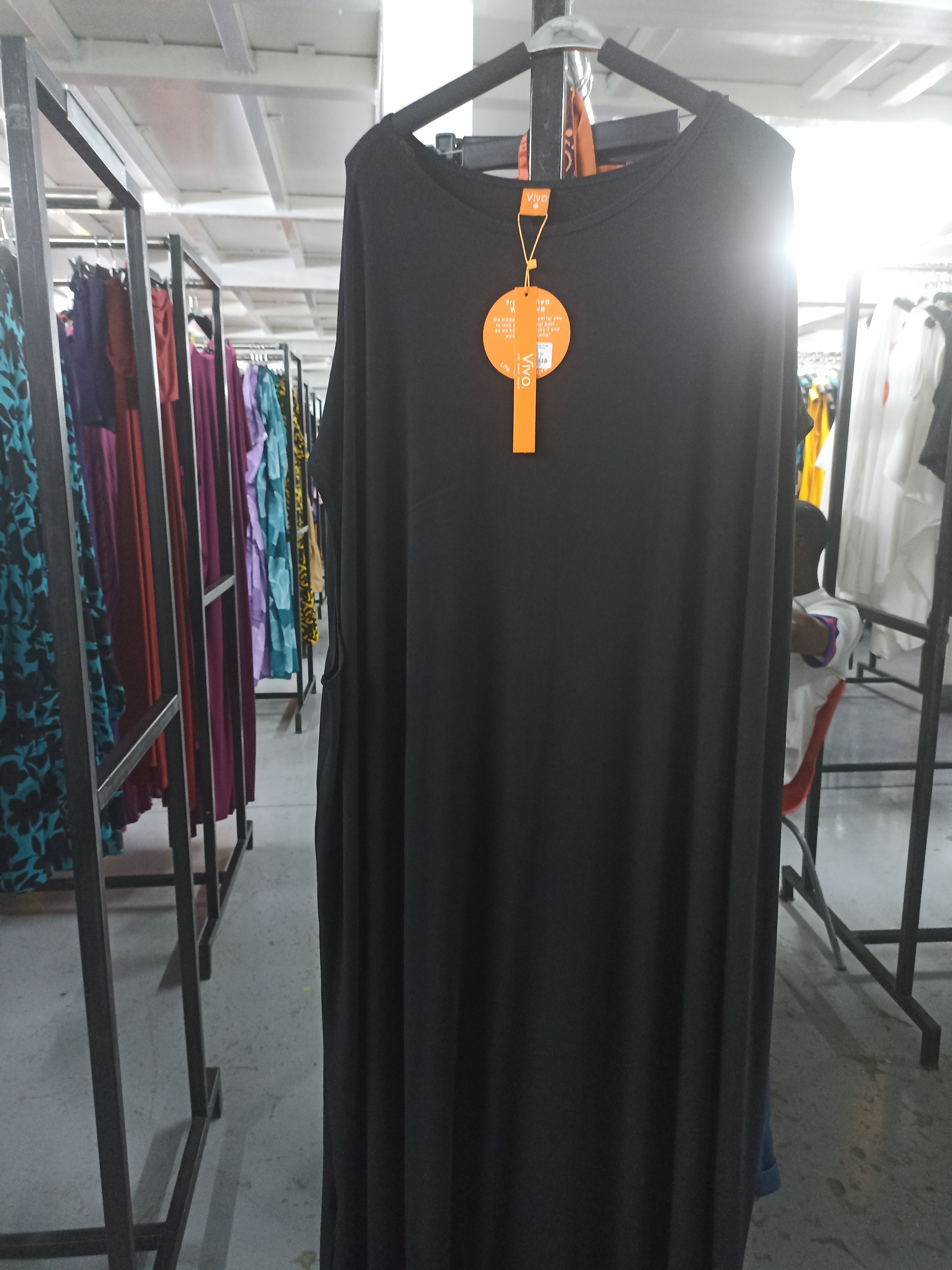 Vivo  Arusha Wide Drop Shoulder Maxi Dress - Black