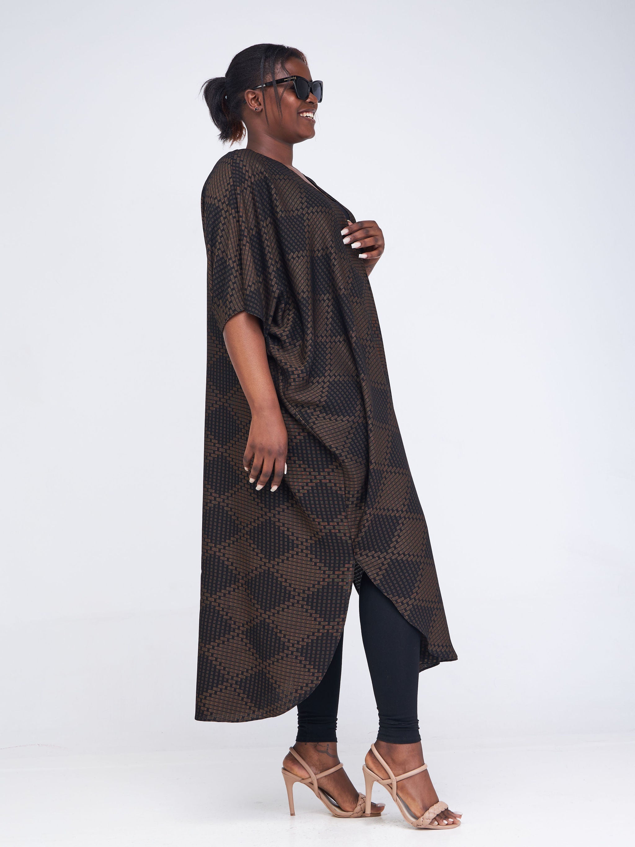 Vivo Basic Open Kaftan - Black / Gold Geometric Print