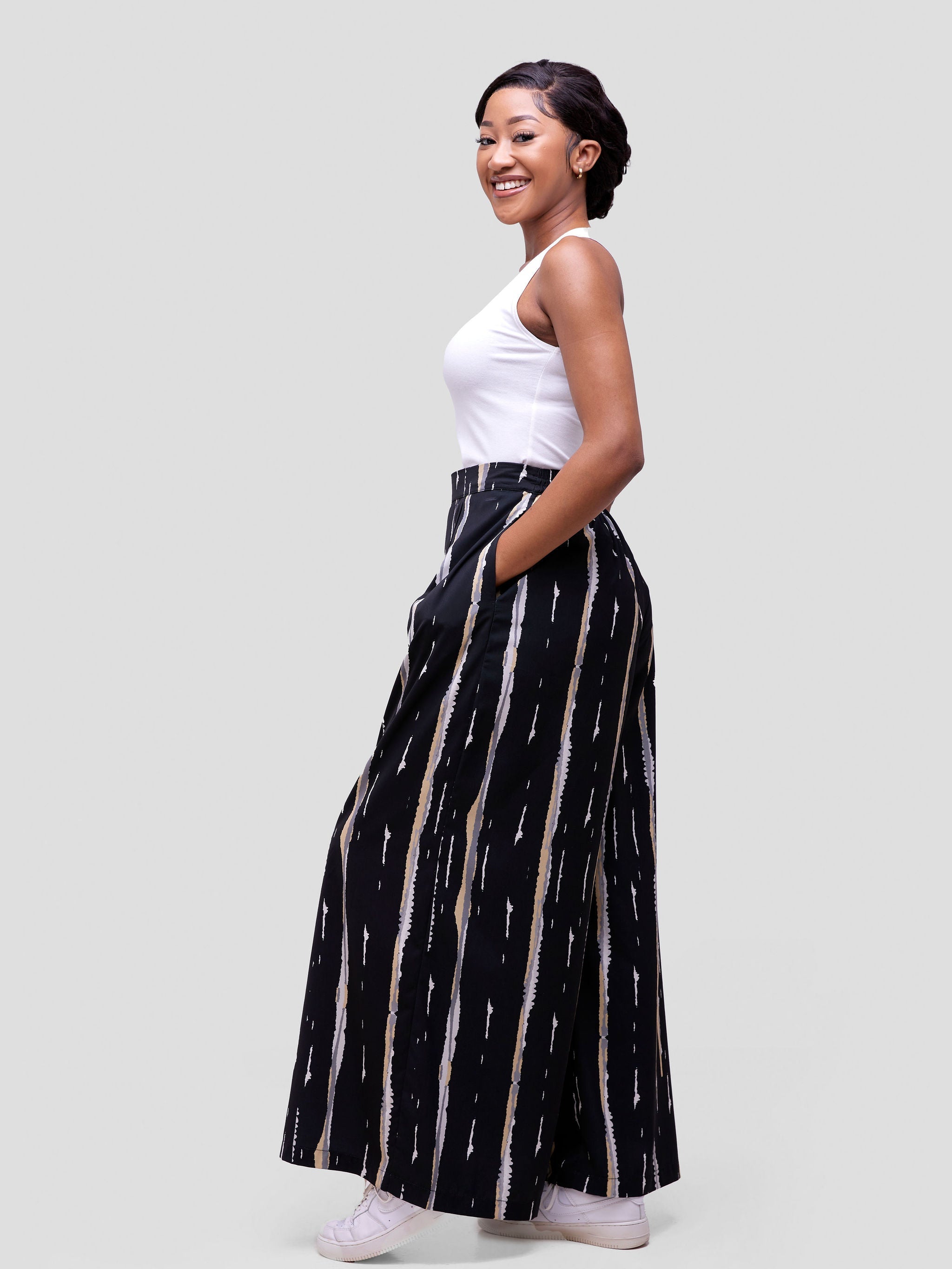 Vivo Soleil Wide leg Pleated Pants - Black / Taupe Nuru Print