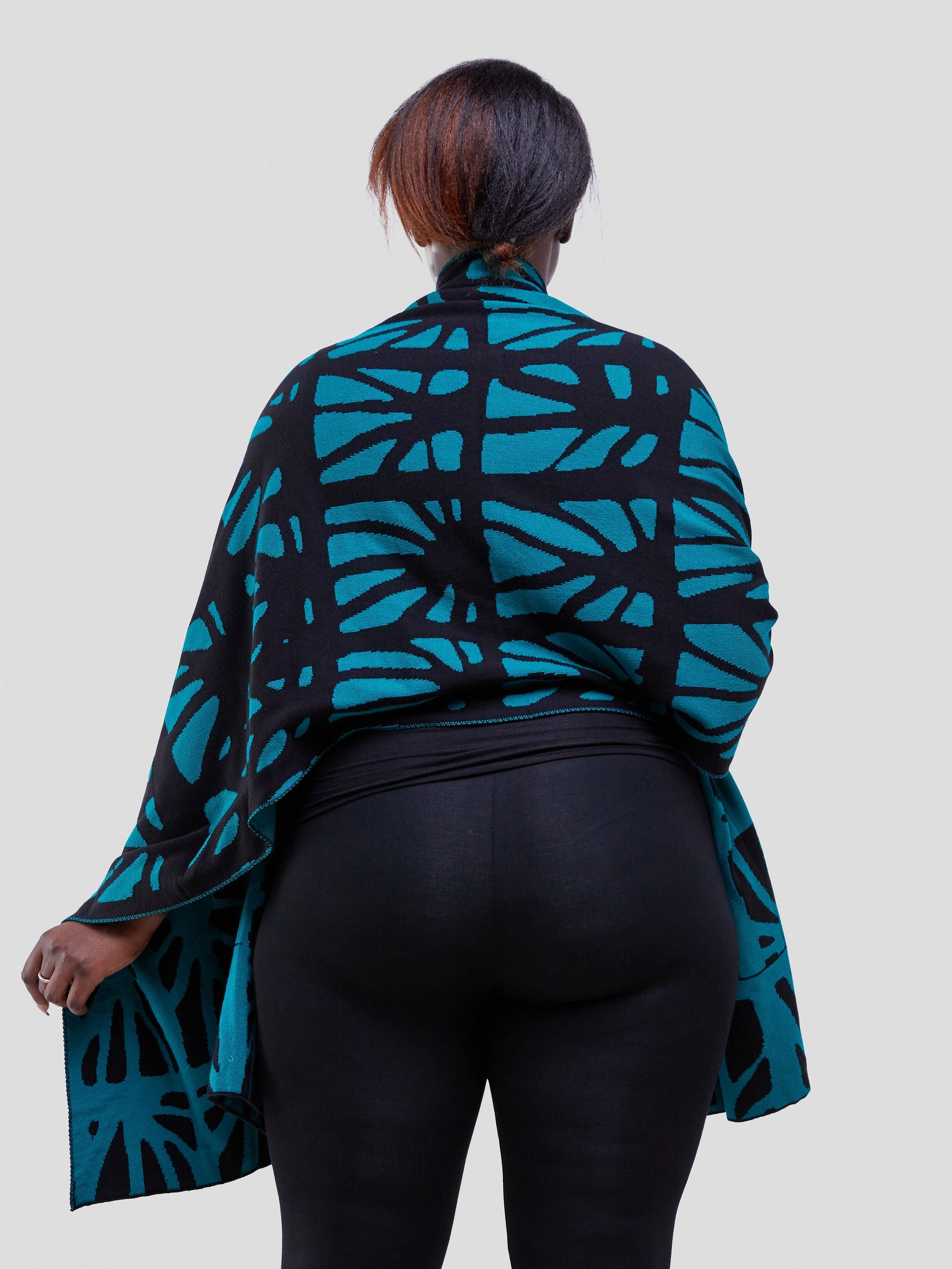 Vivo Reversible Shrug -Black / Teal Kato Print