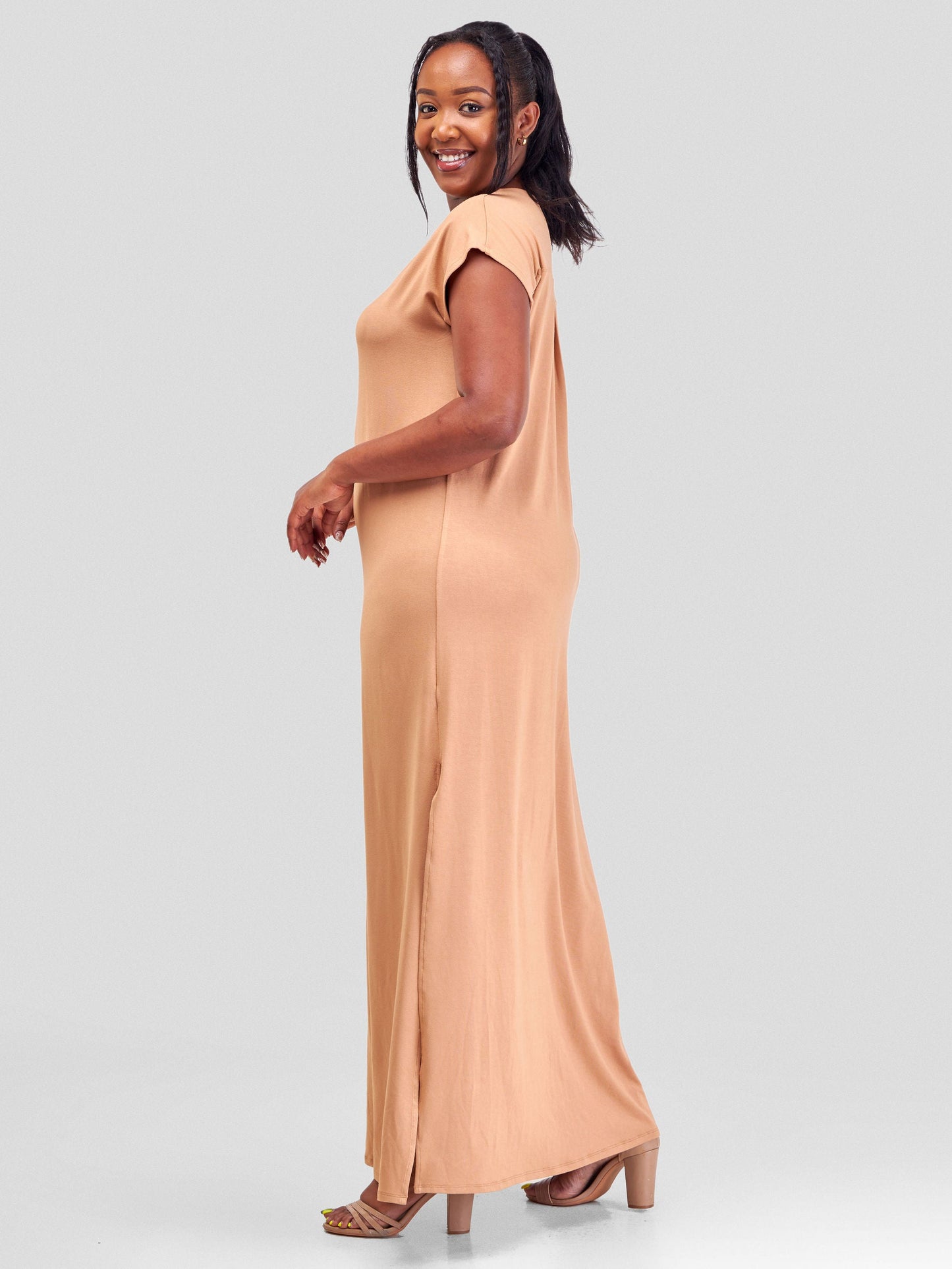 Vivo Amara V-Neck Maxi Dress - Tan