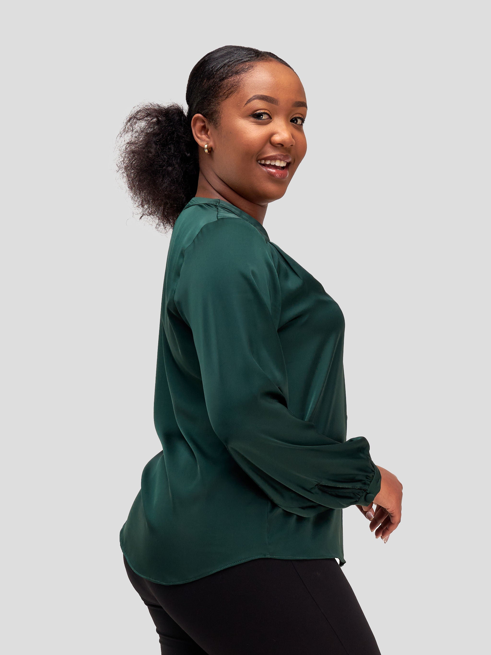 Vivo Sawari Long Sleeve V-Neck Top - Dark Green