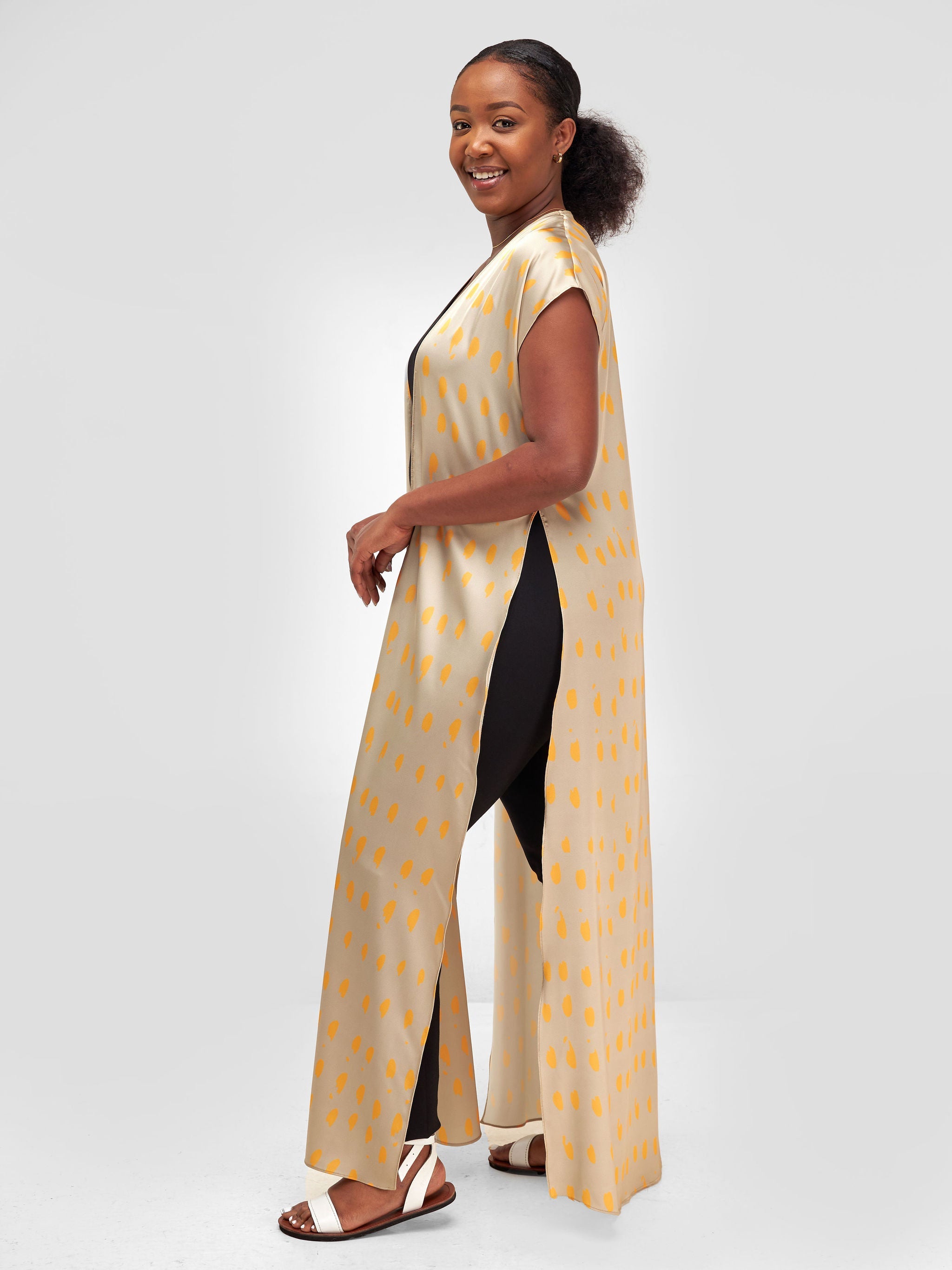 Vivo Sawari Drop Shoulder Maxi Kimono - Light Taupe / Mustard Chozi Abstract Print