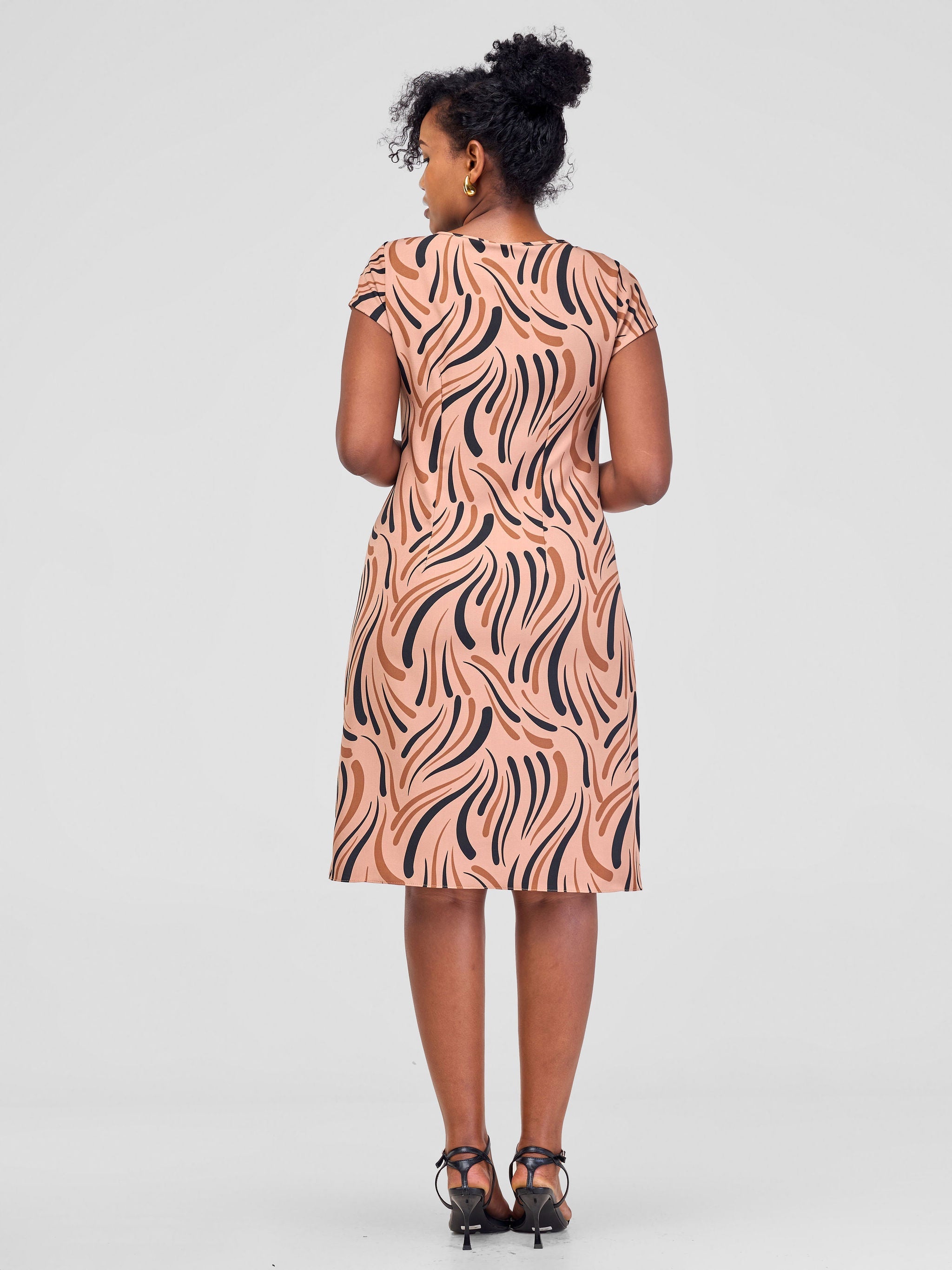 Vivo Laika Cap Sleeve Shift Dress - Chocolate Yala Print