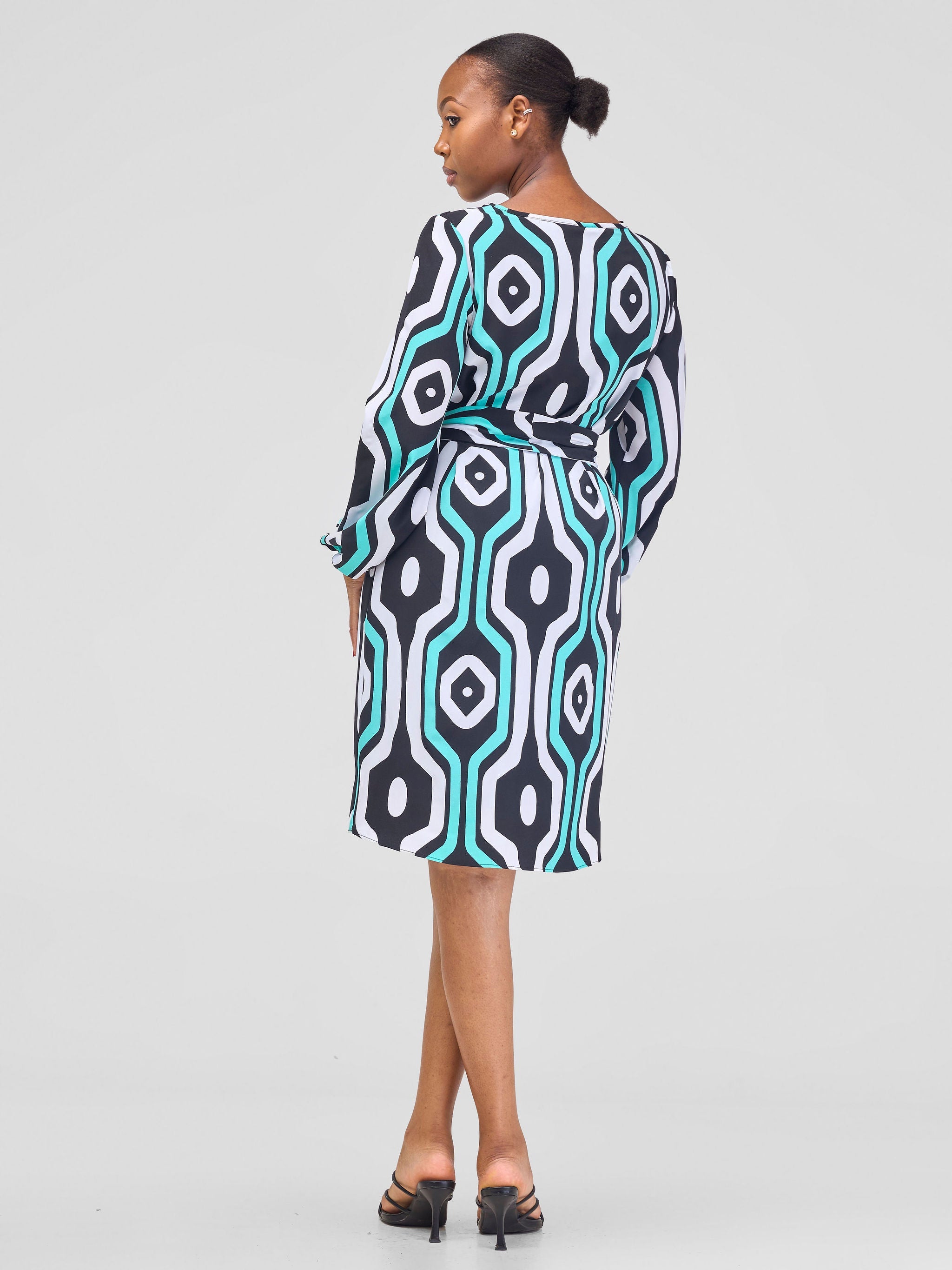 Vivo Zawadi Shift Dress - Black / Sea Green Print